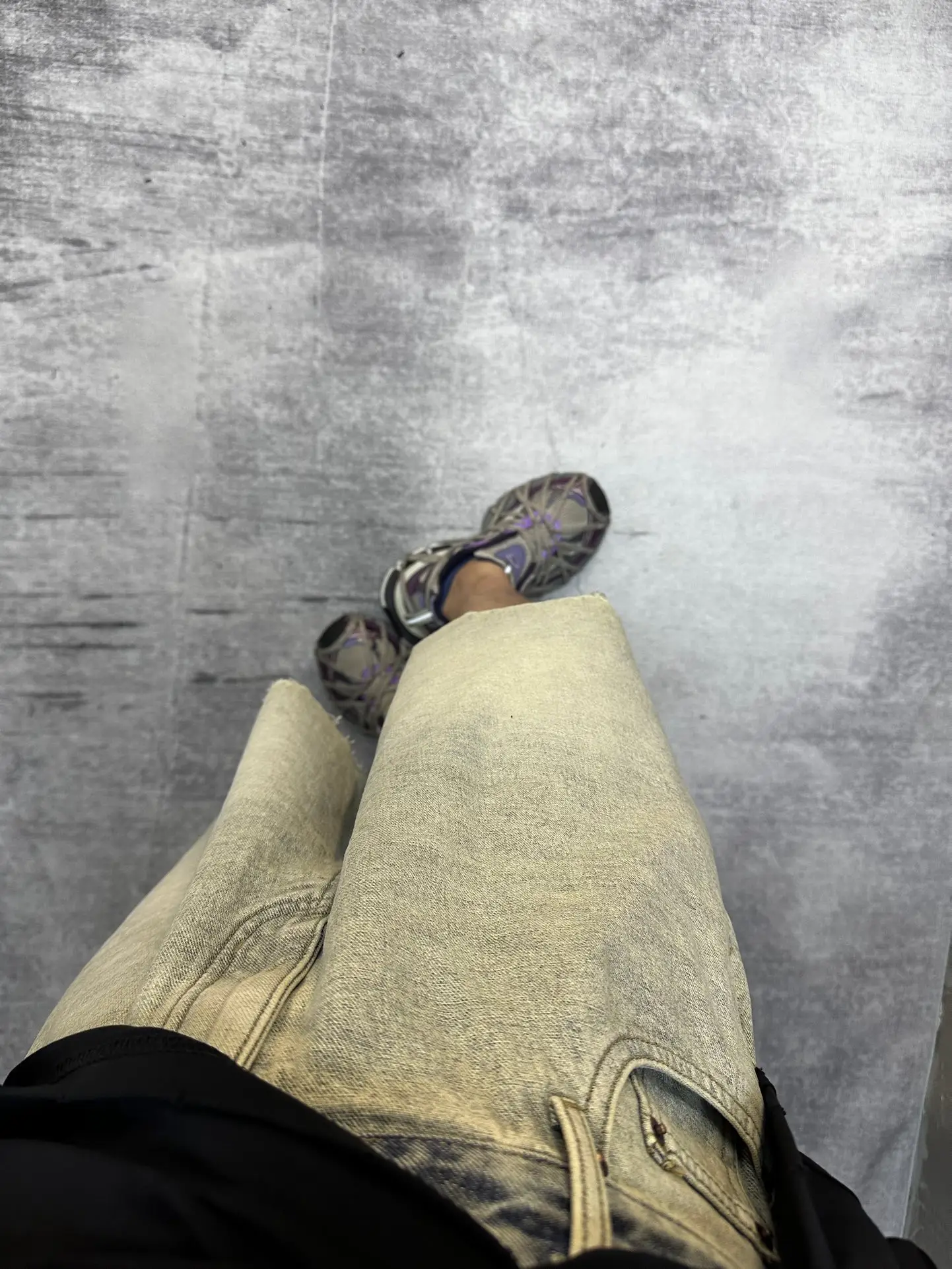 Baggy Inside-Out Washed Denim Shorts D21019932 — view 5