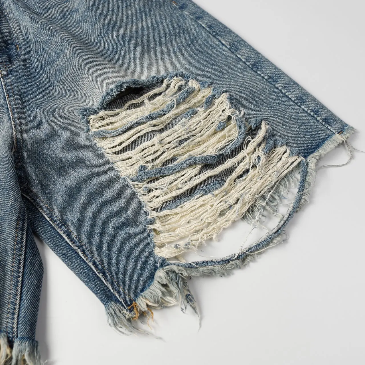 Distressed Wide-Leg Denim Shorts D21519930 — view 12