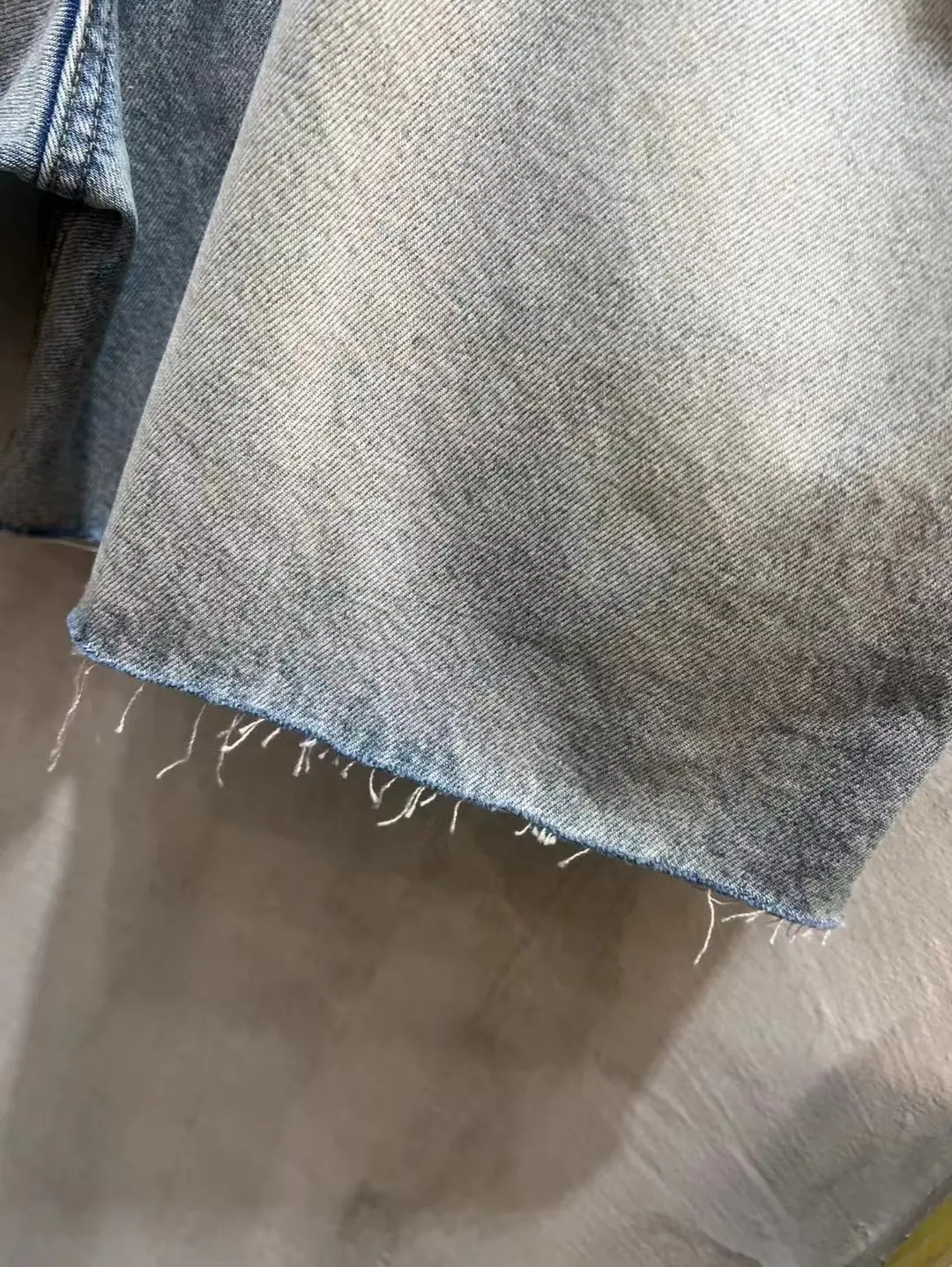 Baggy Washed Denim Shorts D21519929 — view 19