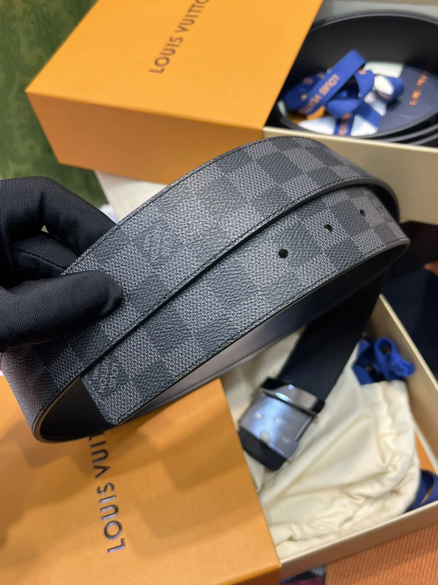 Louis Vuitton Damier Graphite Reversible Belt D30517963 — view 9