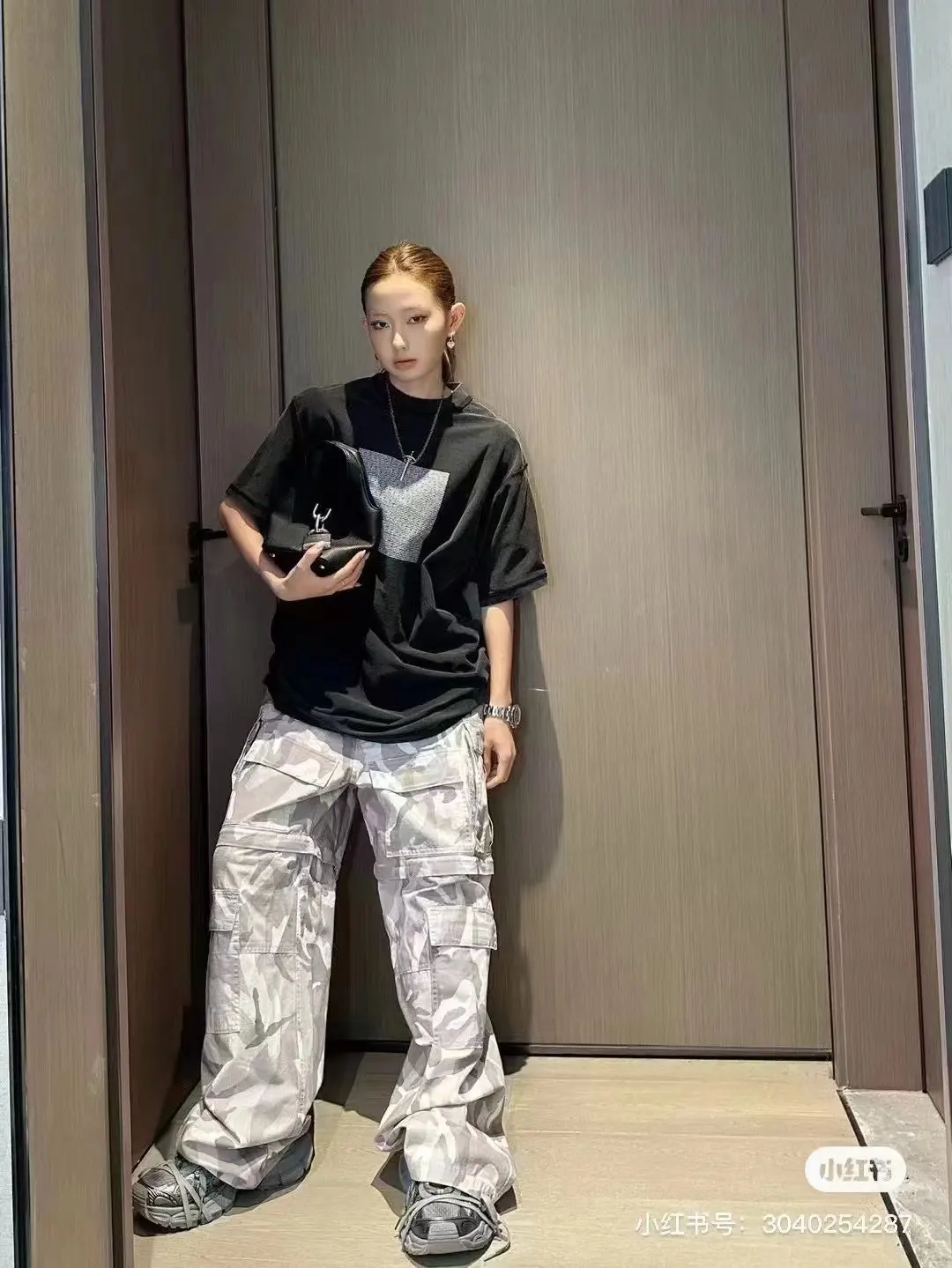 Balenciaga Hand-Painted Camouflage Cargo Trousers D23521845 — view 13