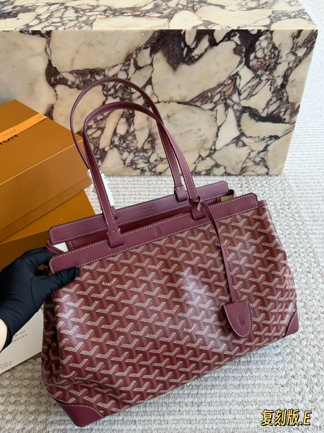 Bellechasse Biaude Monogram Tote Bag D31018414 — view 18