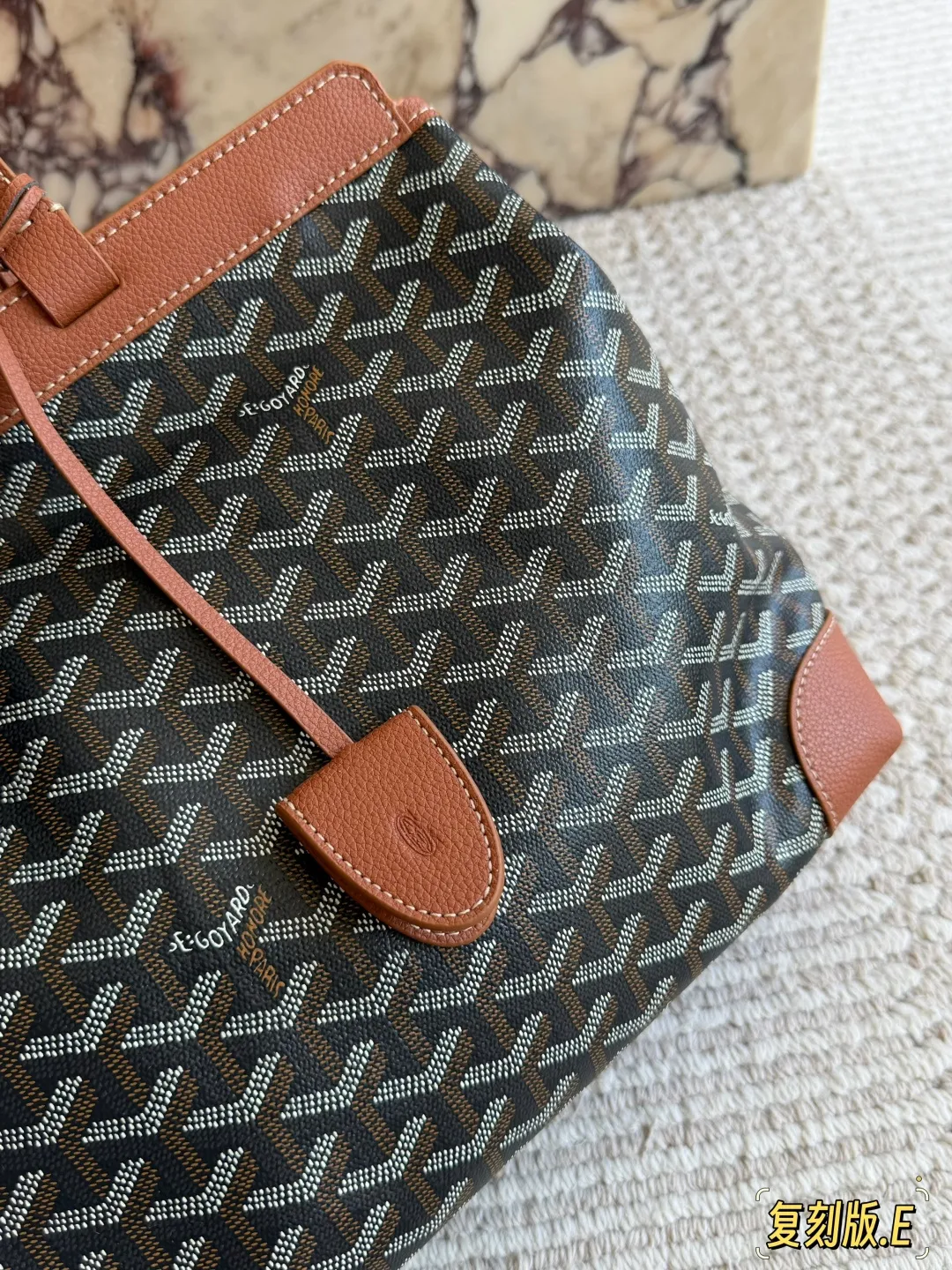 Bellechasse Biaude Monogram Tote Bag D31018414 — view 3