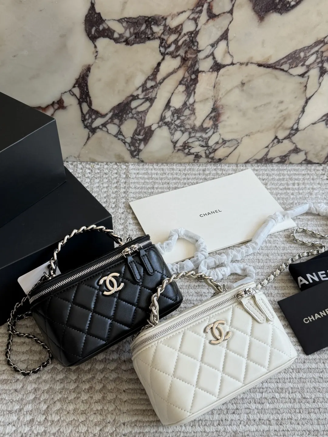 Quilted Lambskin Vanity Case with Top Handle D31018283