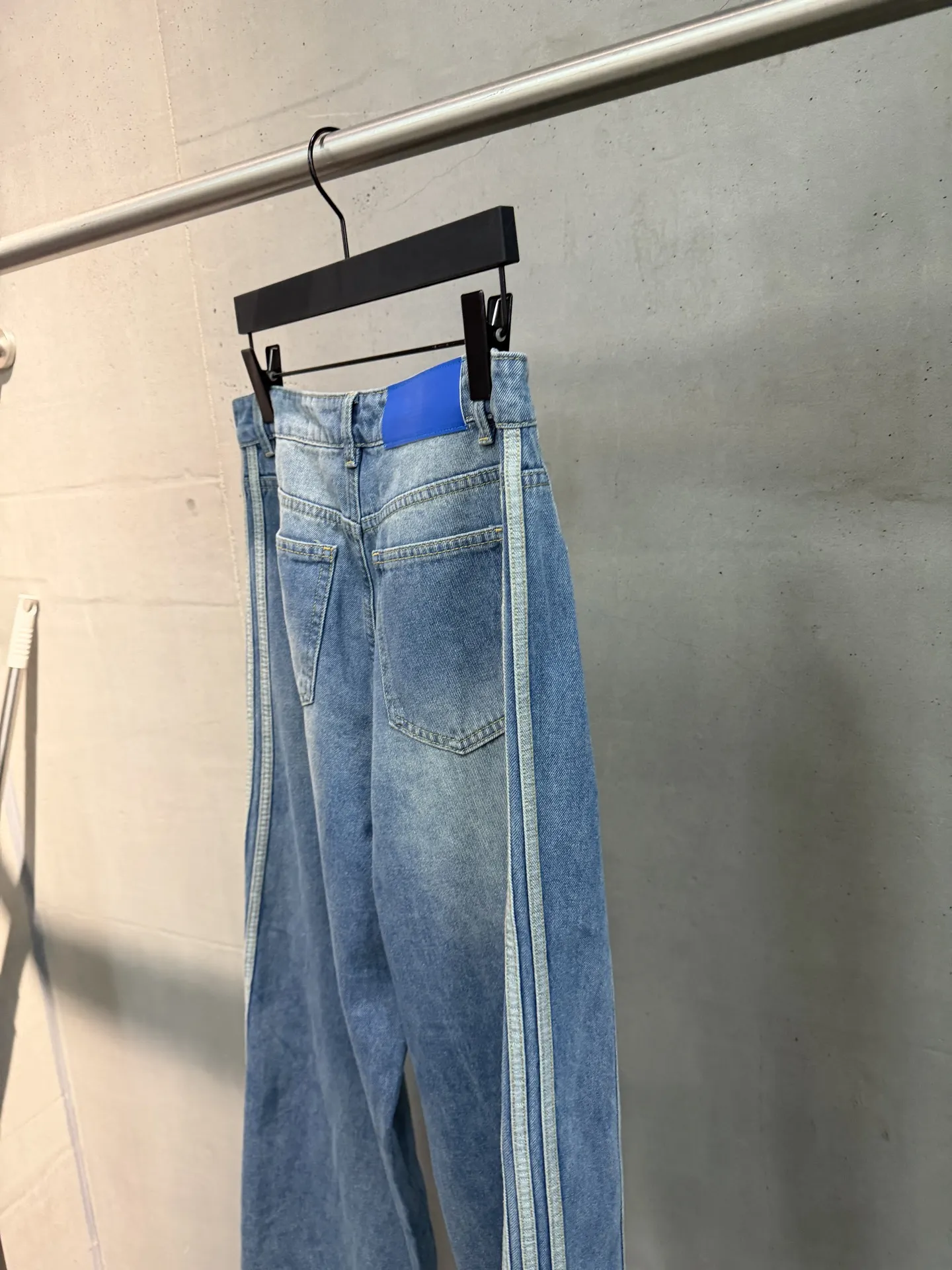 Adidas Originals Retro Stripe Straight-Leg Jeans D19521842 — view 9