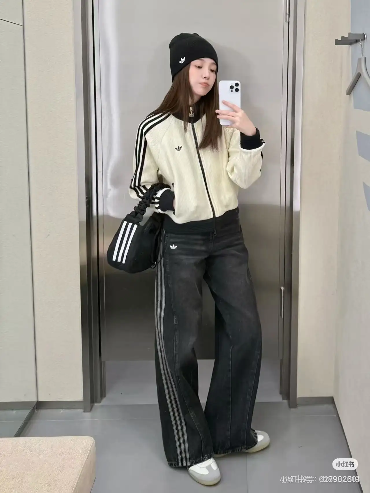 Adidas Originals Washed Wide-Leg Jeans D19521844 — view 6