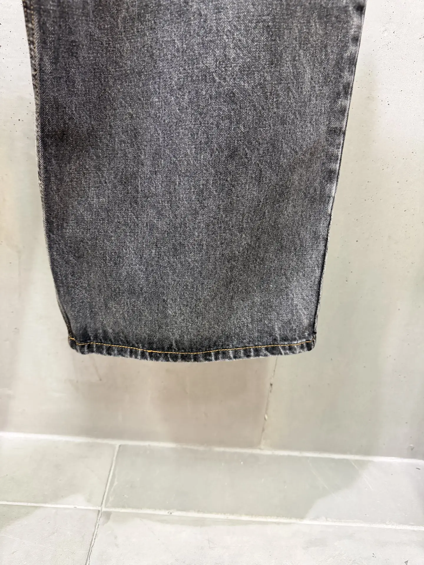 Logo Flocked Wide-Leg Washed Jeans D23021871 — view 5