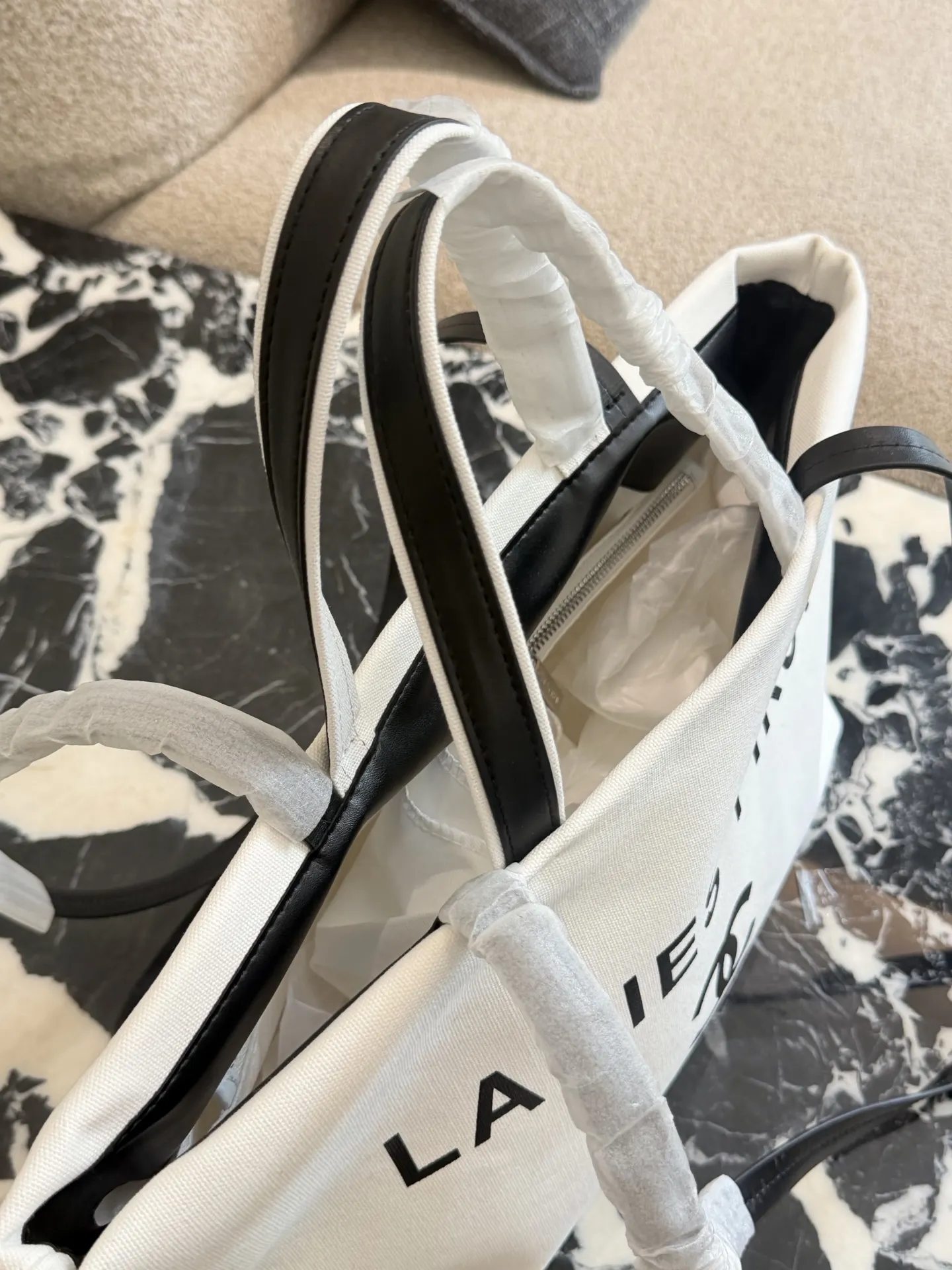 Ladies First Canvas Tote Bag D32017826 — view 4