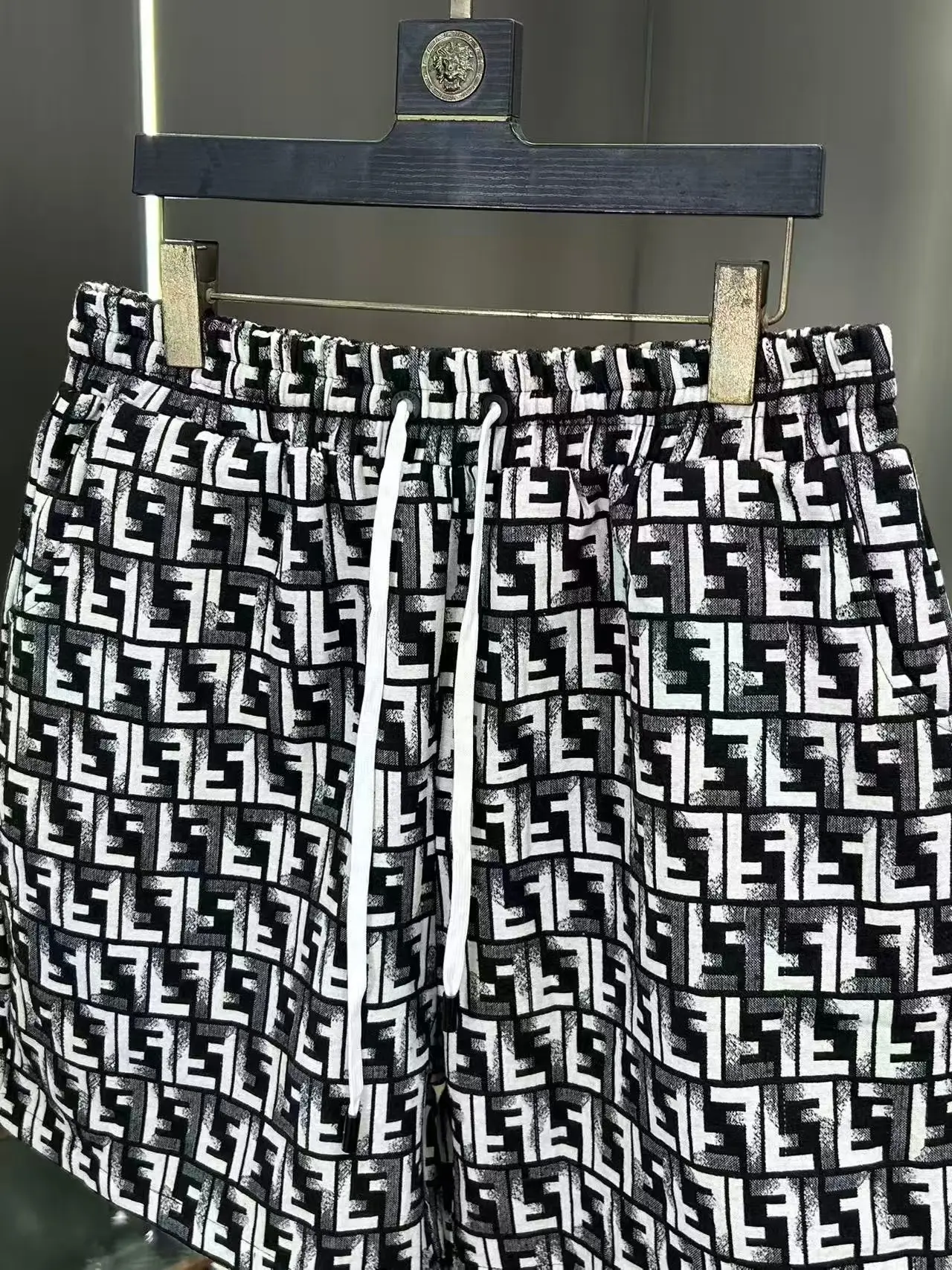 Logo-Jacquard Denim Shorts D15511454 — view 4