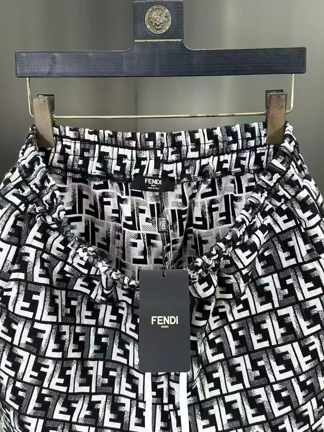 Logo-Jacquard Denim Shorts D15511454 — view 7