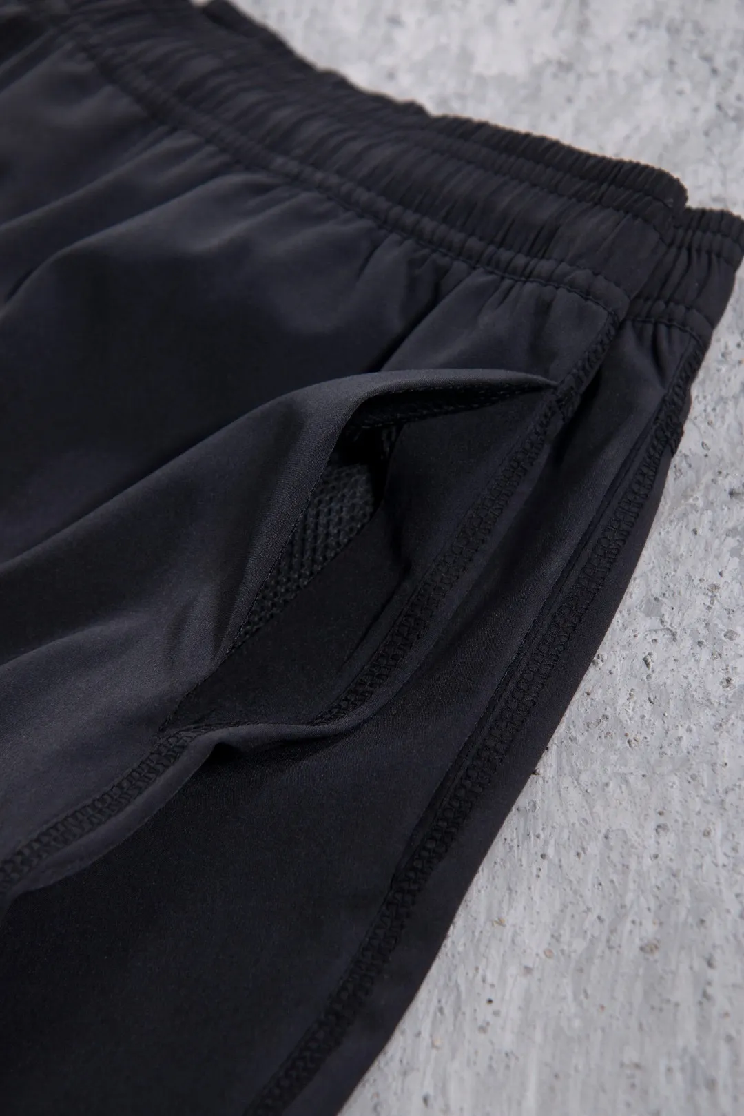 Nike x Stüssy Woven Water-Repellent Shorts D12524992 — view 13