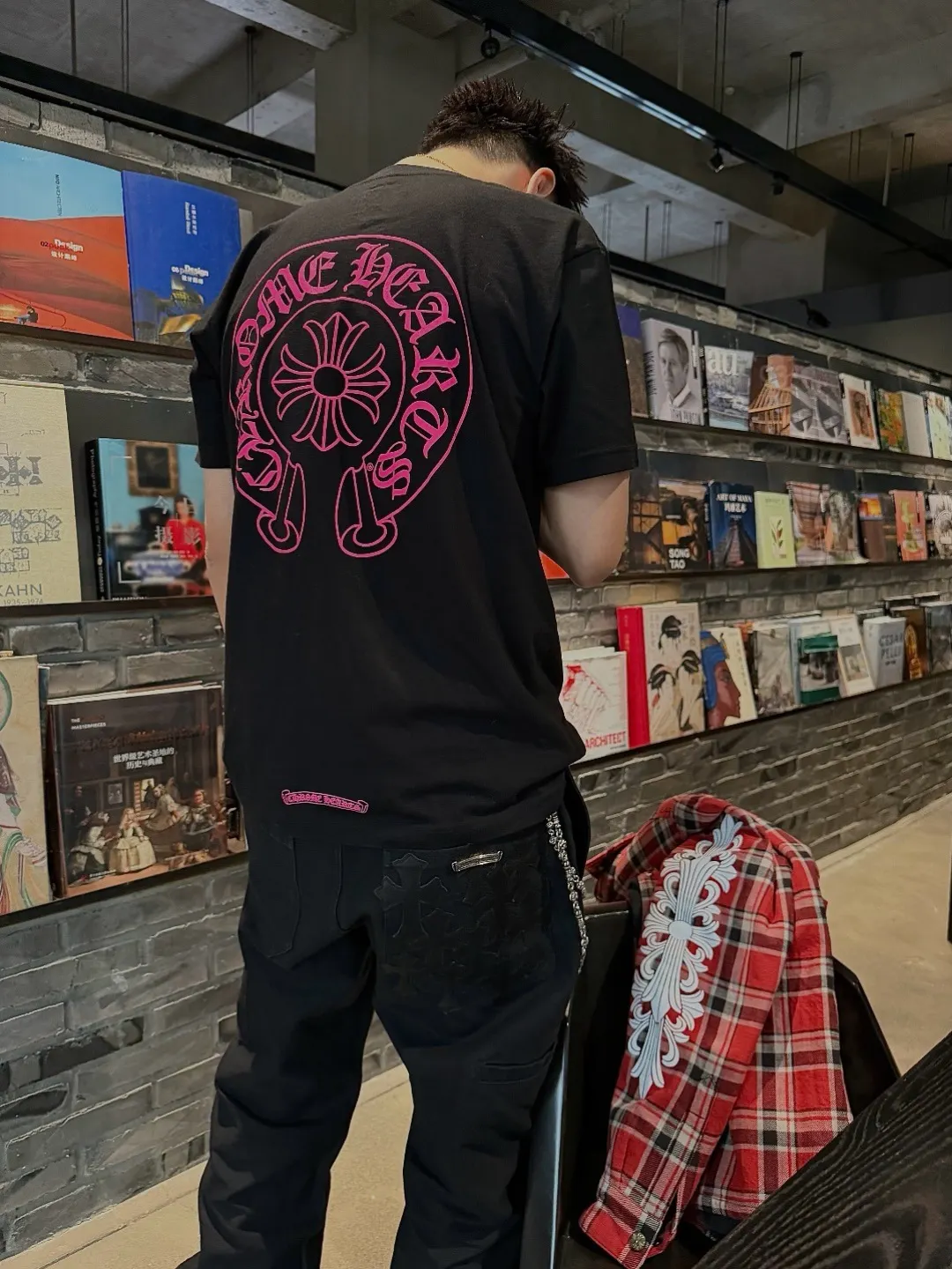 Chrome Hearts Horseshoe Embroidery T-Shirt D12024982 — view 19