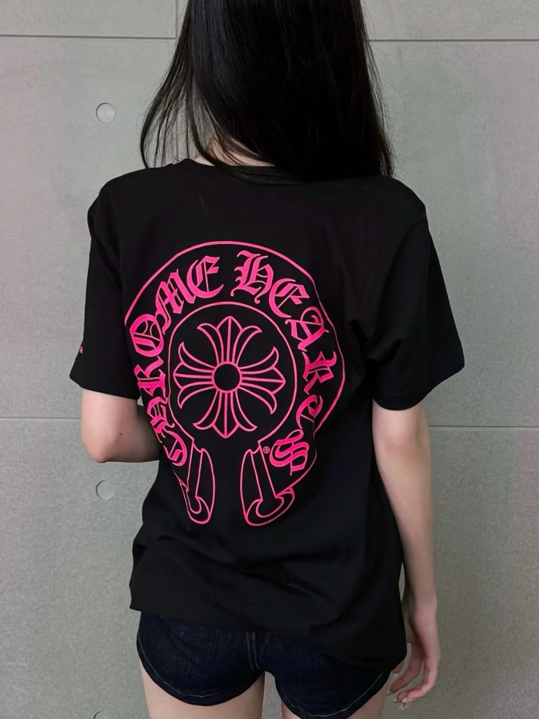 Chrome Hearts Horseshoe Embroidery T-Shirt D12024982 — view 21