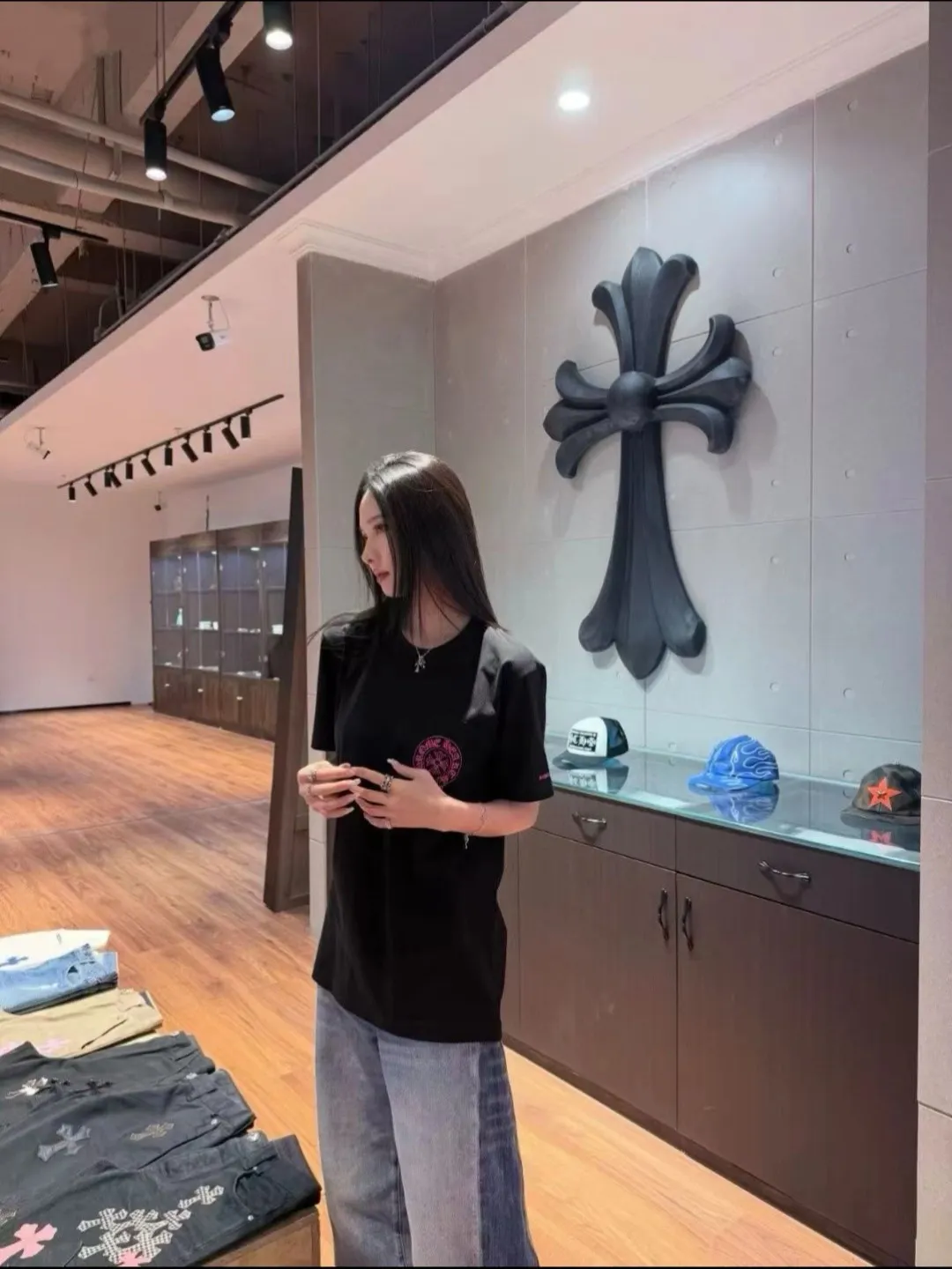 Chrome Hearts Horseshoe Embroidery T-Shirt D12024982 — view 28