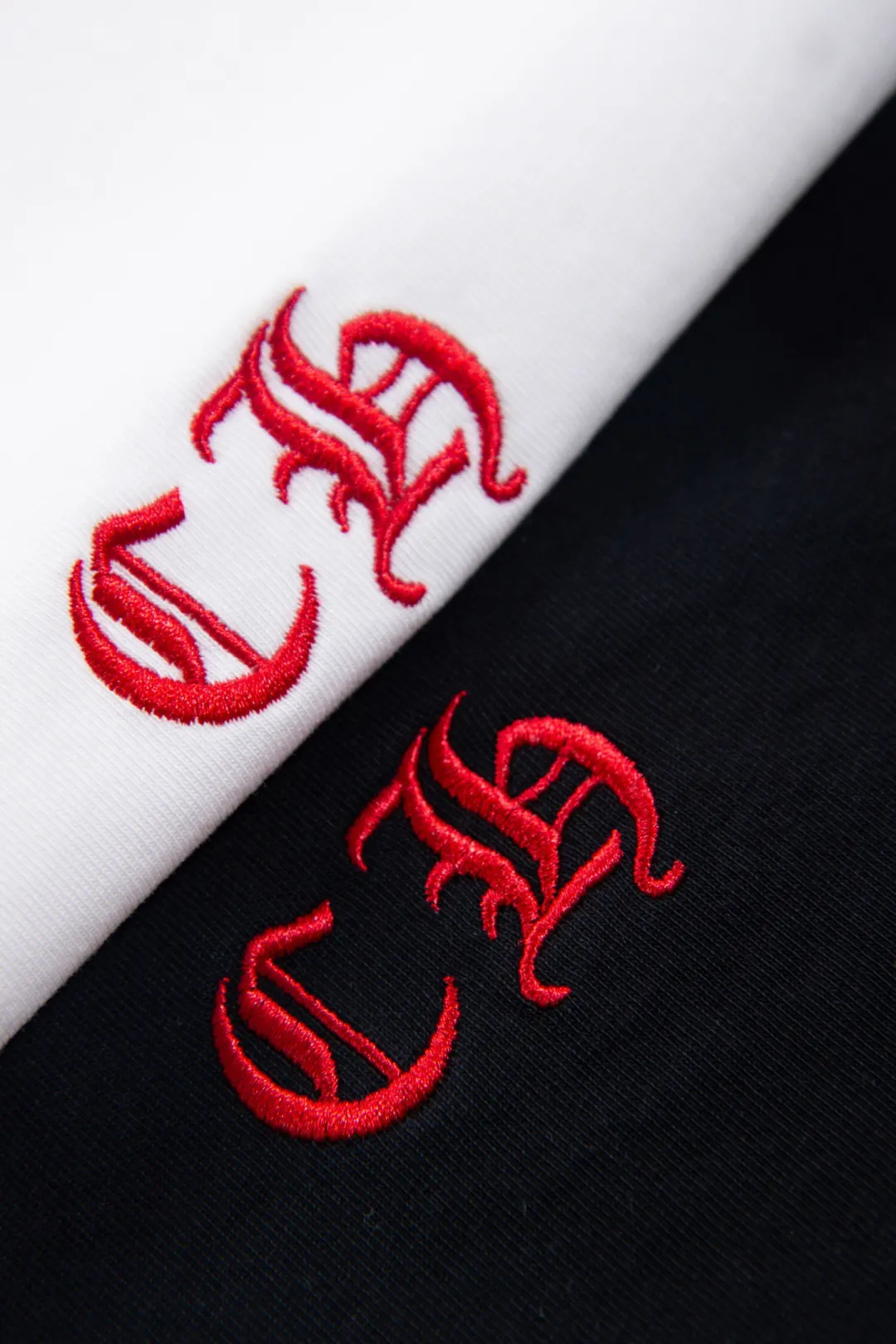 Embroidered Cross Logo Heavyweight Cotton T-Shirt D12524980 — view 8