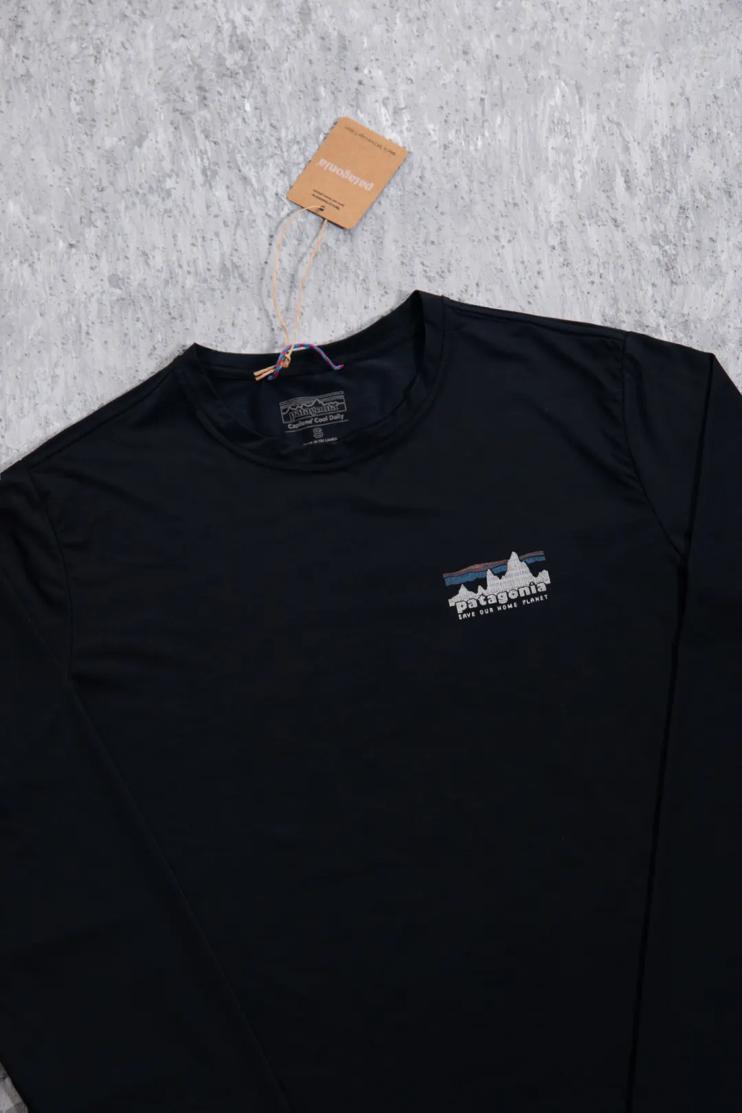Capilene Cool Daily Graphic Long-Sleeve Shirt D12024994 — view 18