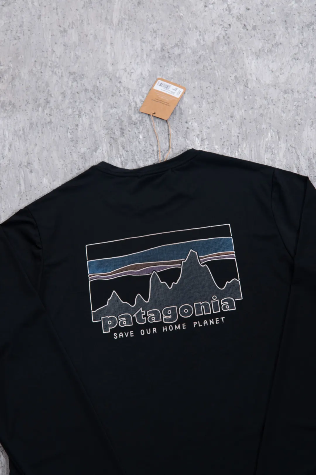 Capilene Cool Daily Graphic Long-Sleeve Shirt D12024994 — view 20