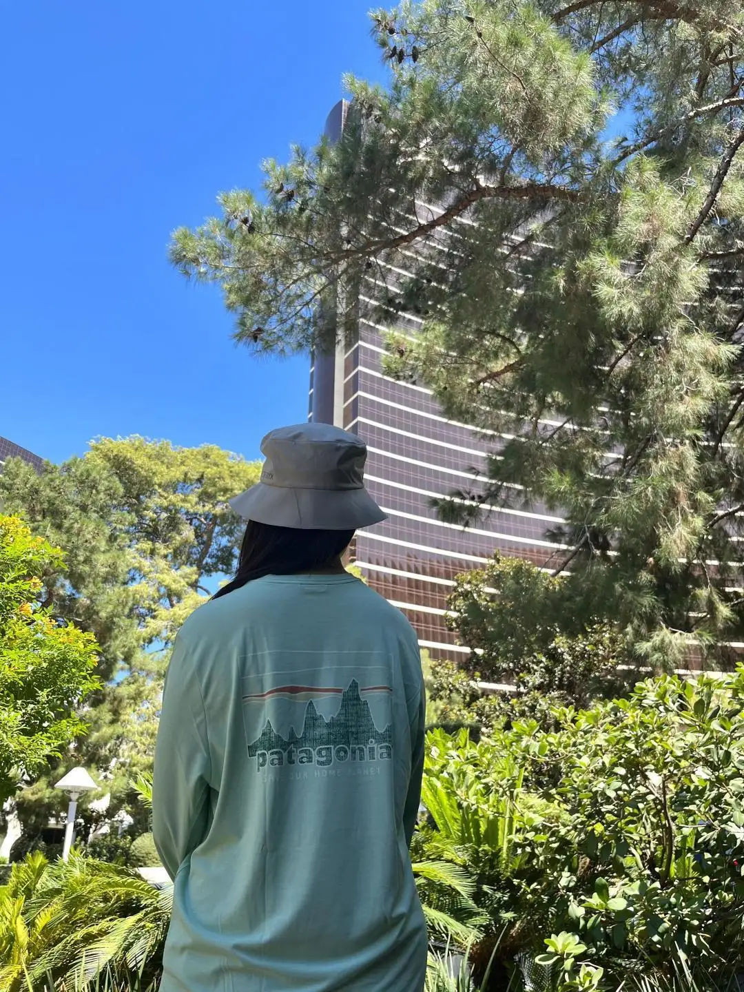 Capilene Cool Daily Graphic Long-Sleeve Shirt D12024994 — view 39