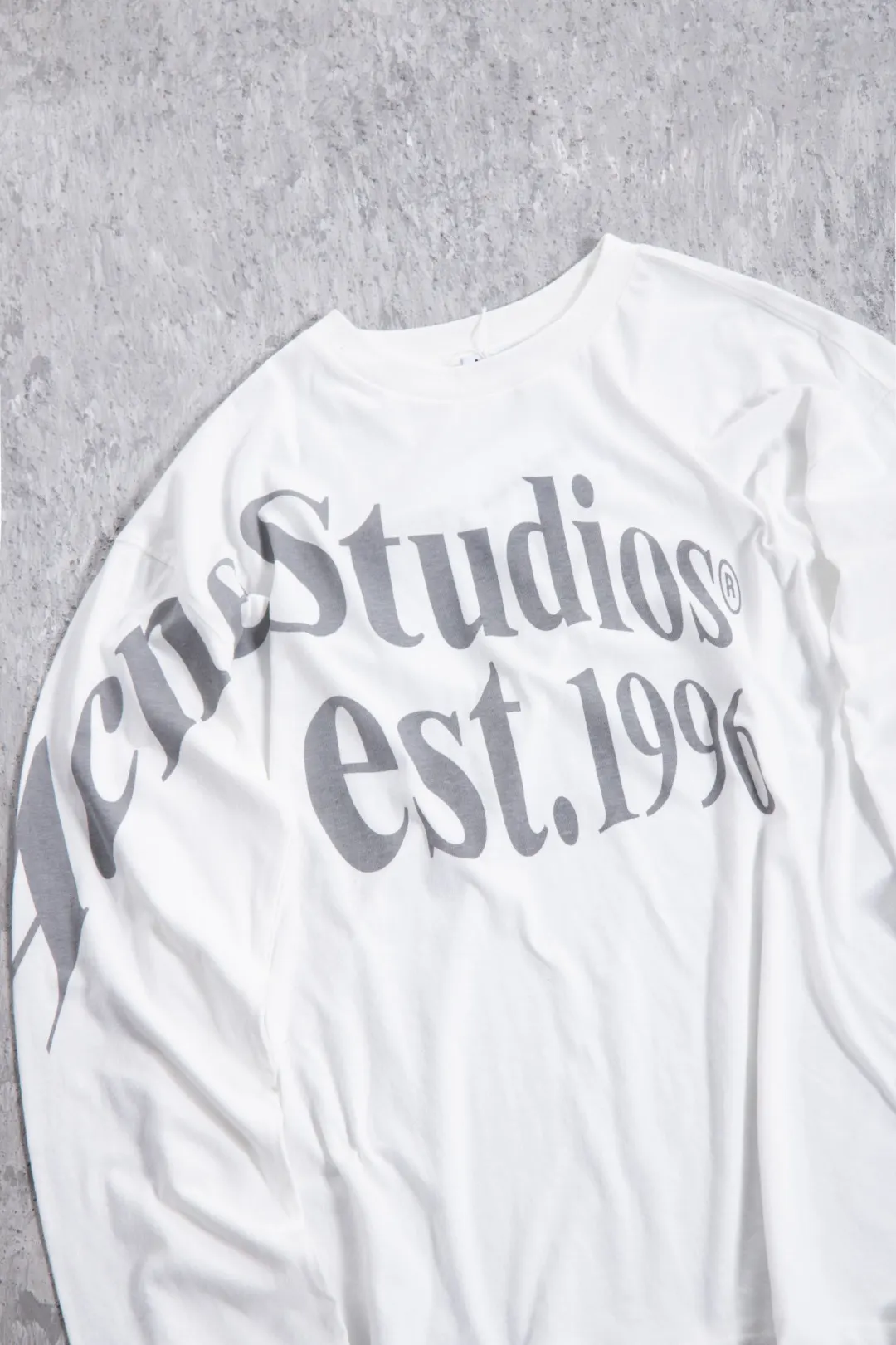 Logo-Print Cotton Long-Sleeve T-Shirt D13025002 — view 9