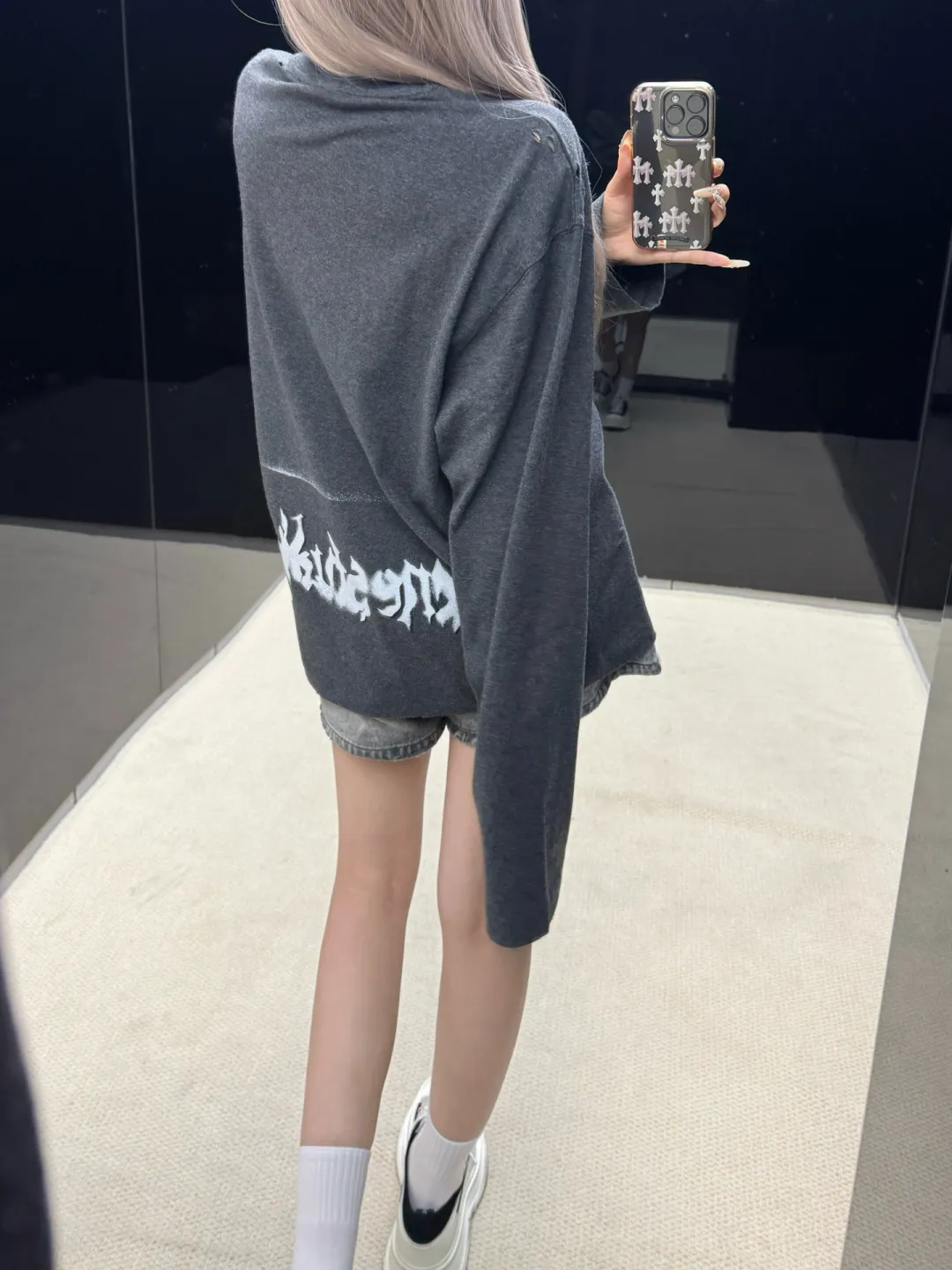 Logo Print Long-Sleeve T-Shirt D13025003 — view 8