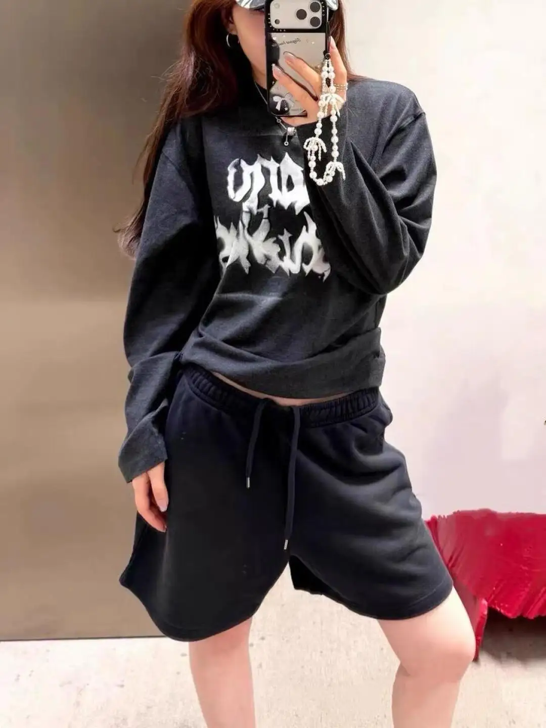 Logo Print Long-Sleeve T-Shirt D13025003 — view 16
