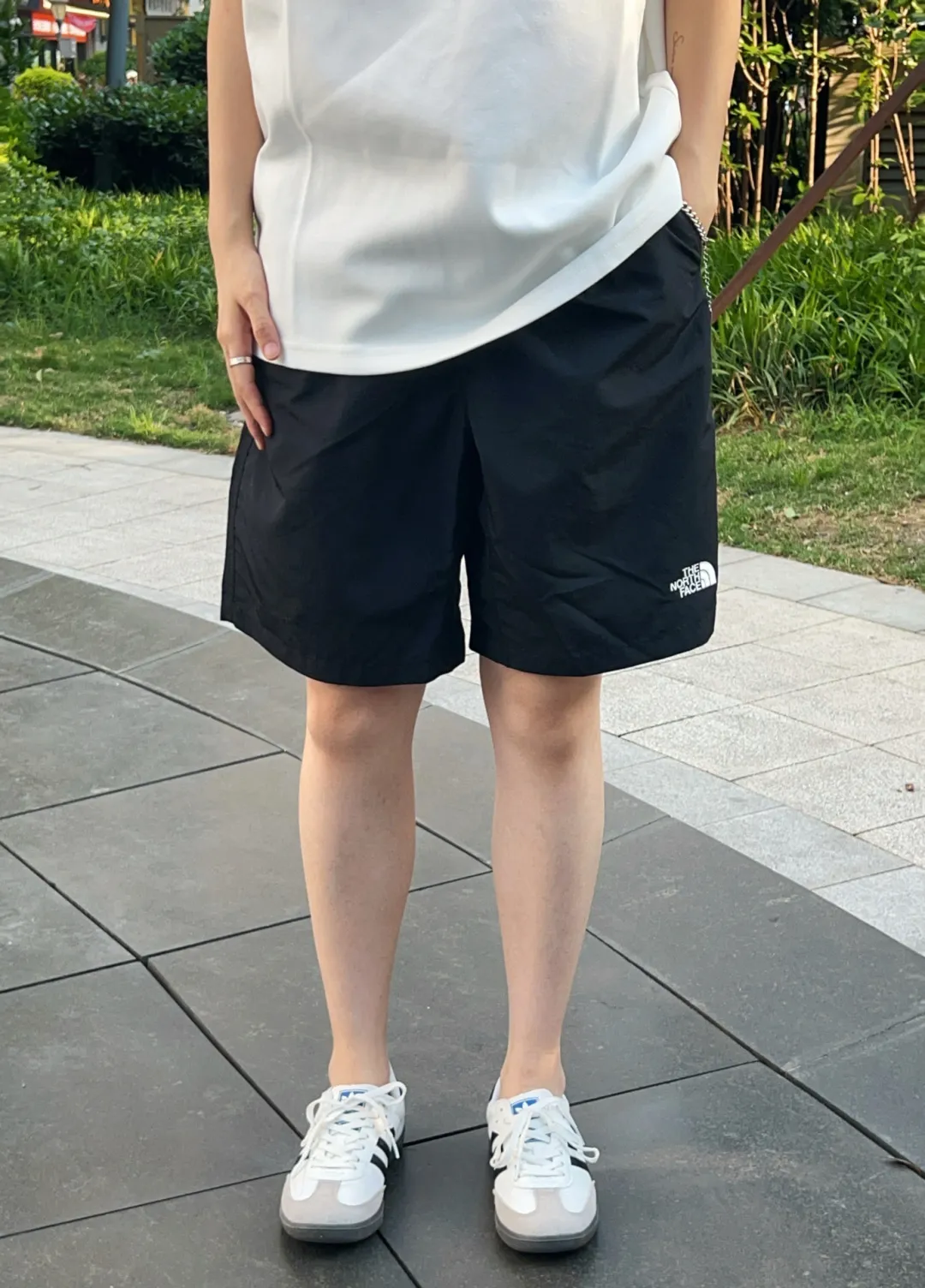 Embroidered Logo Quick-Dry Shorts D12525004 — view 17