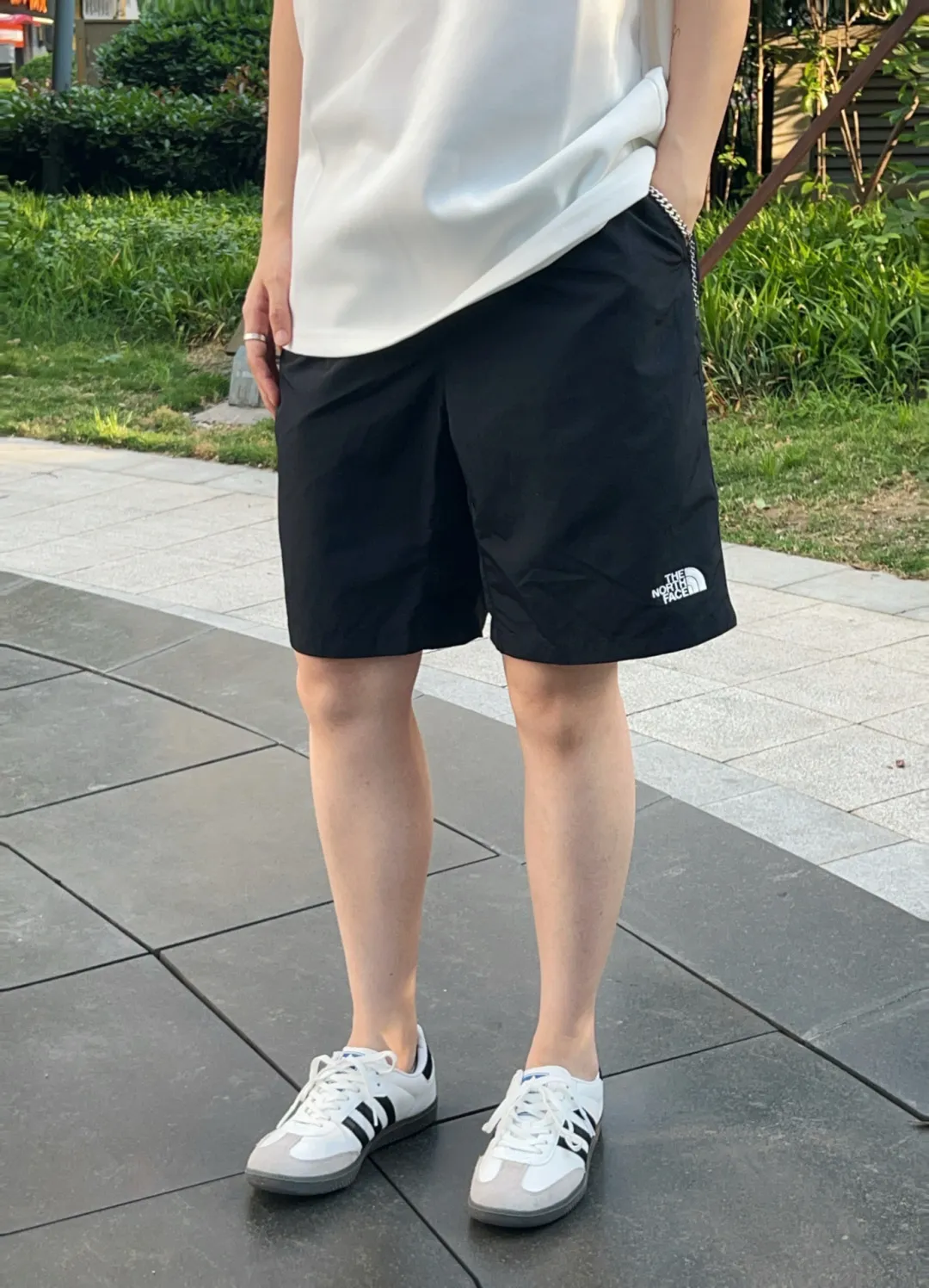 Embroidered Logo Quick-Dry Shorts D12525004 — view 18