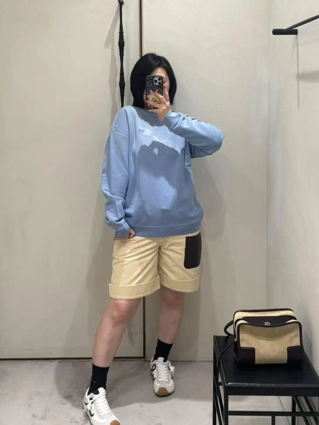 Anagram Embroidered Gradient Sweatshirt D15025008 — view 3