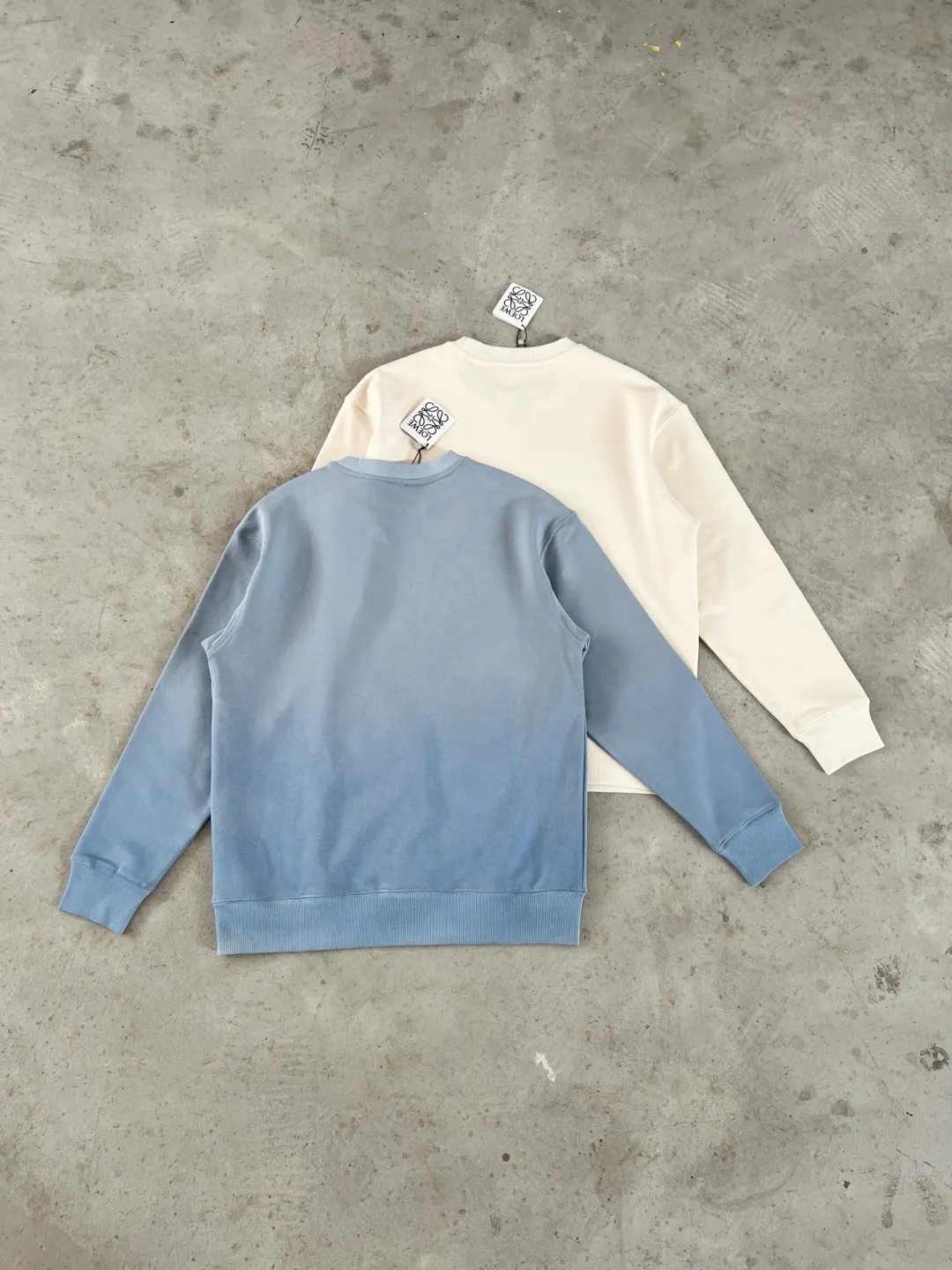 Anagram Embroidered Gradient Sweatshirt D15025008 — view 36
