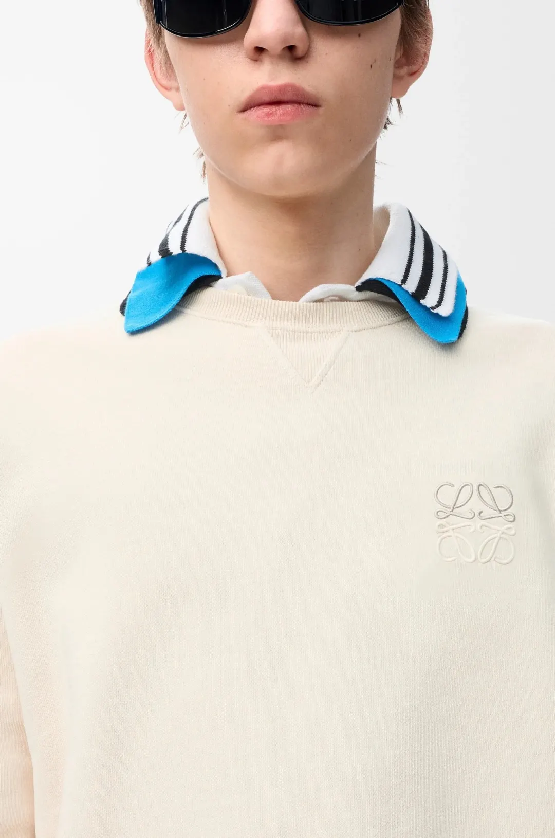 Anagram Embroidered Gradient Sweatshirt D15025008 — view 50