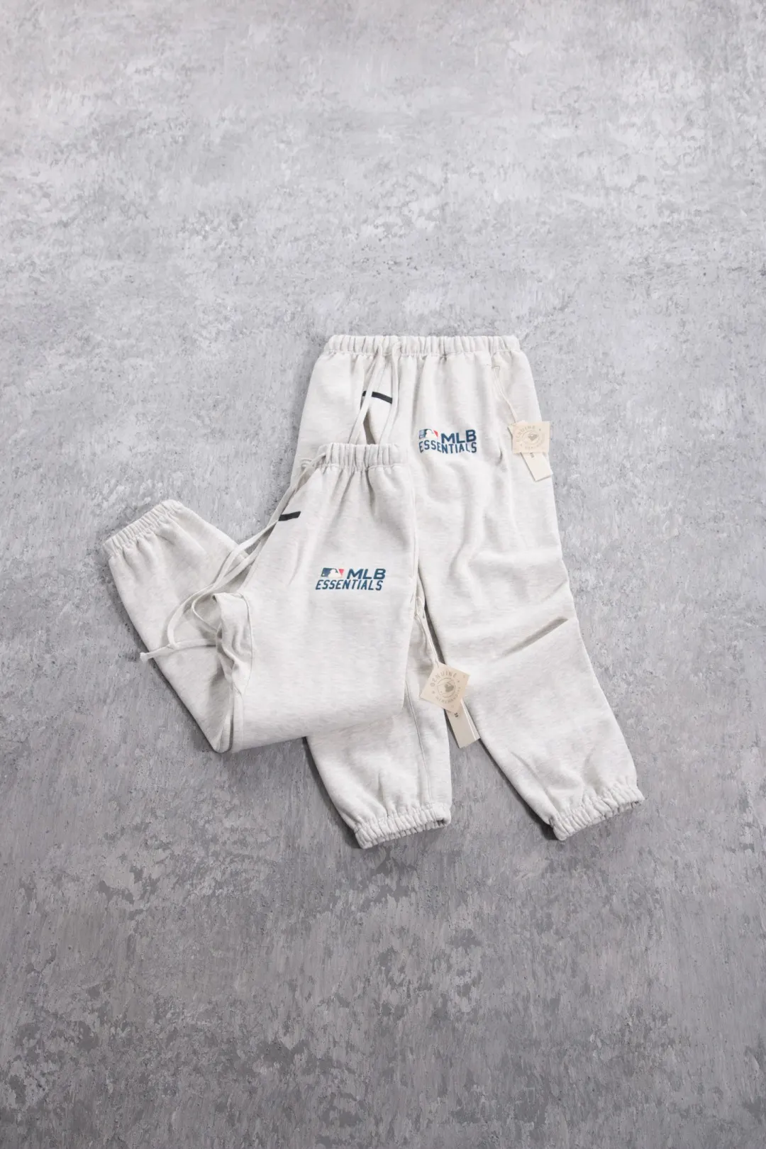 Fear of God Essentials x MLB Logo Sweatpants D17025001 — view 8