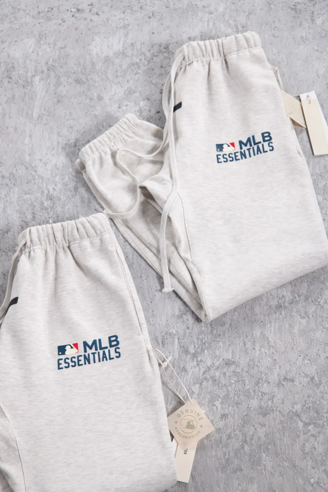 Fear of God Essentials x MLB Logo Sweatpants D17025001 — view 11