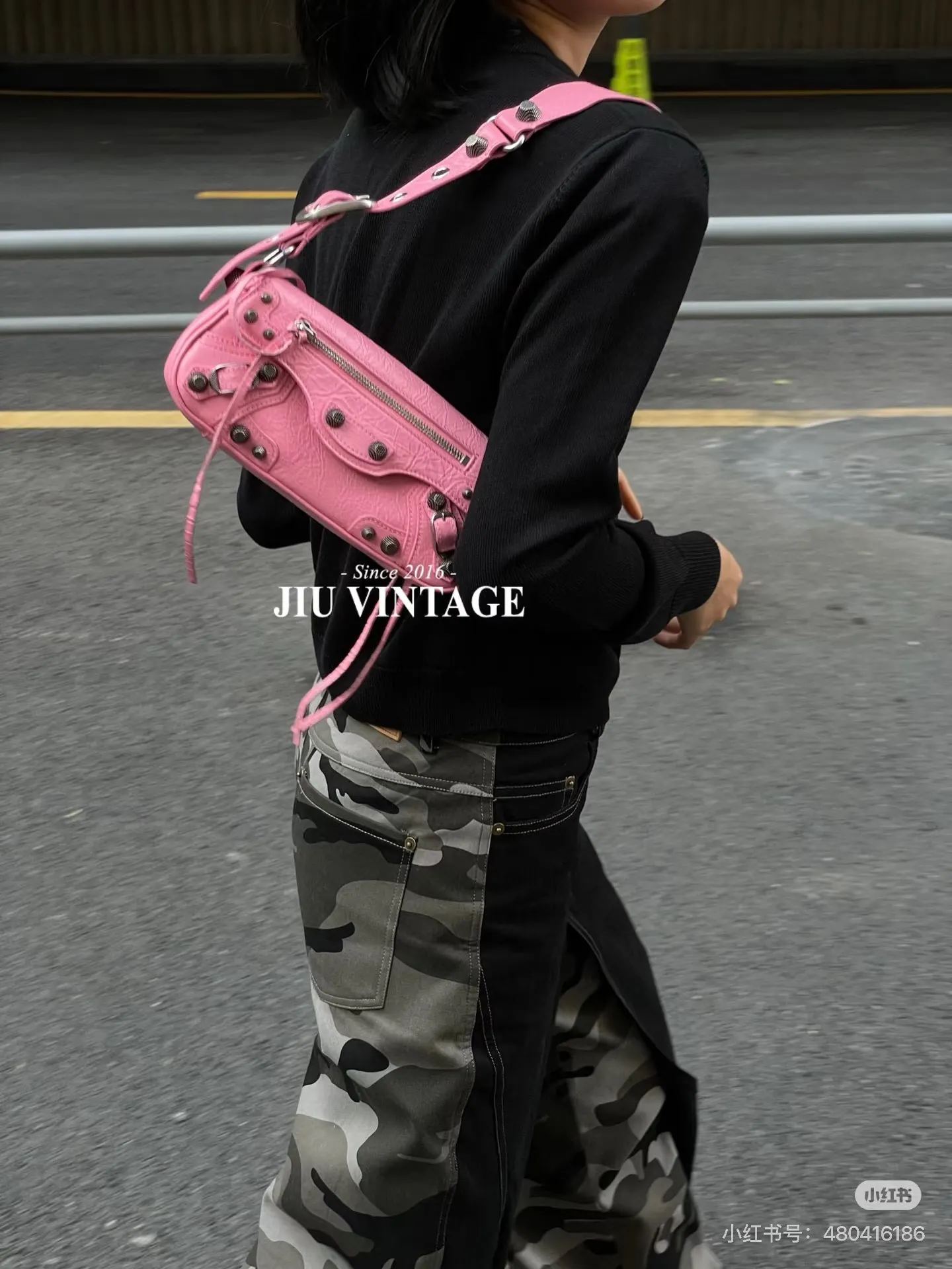 Le Cagole Mini Shoulder Bag D34017920 — view 5