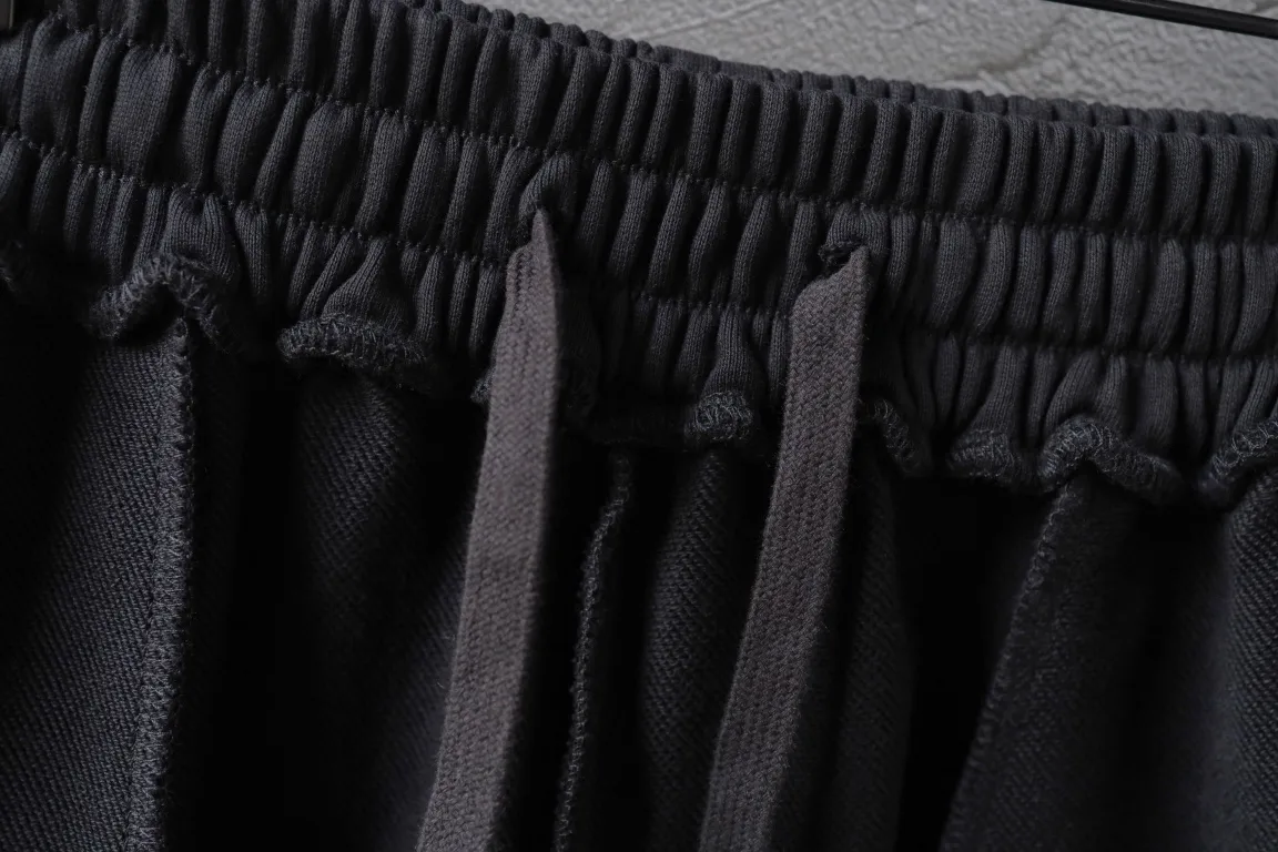 3B Logo Embroidered Sweat Shorts D16522567 — view 7