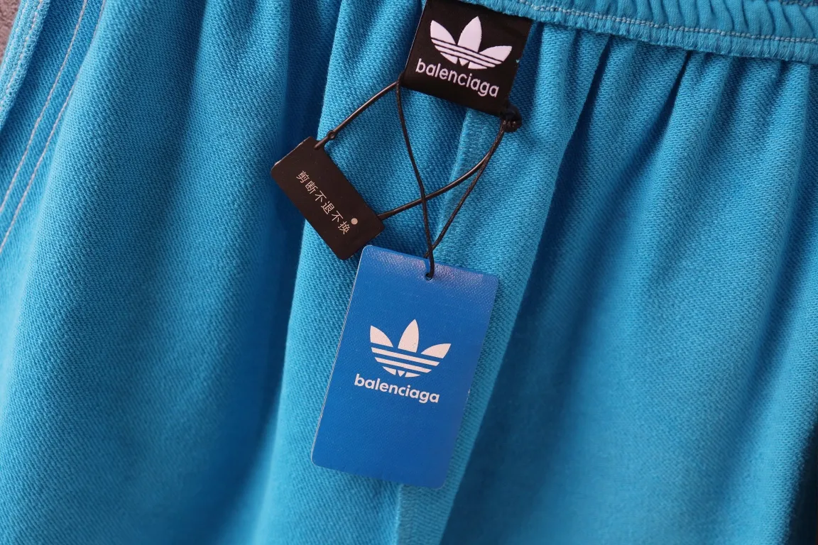 Logo Embroidered Striped Jersey Shorts D16522569 — view 17