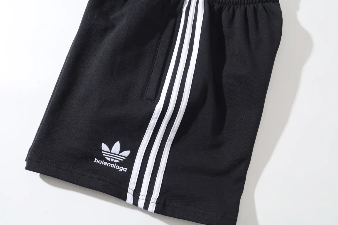 Logo Embroidered Striped Jersey Shorts D16522569 — view 43