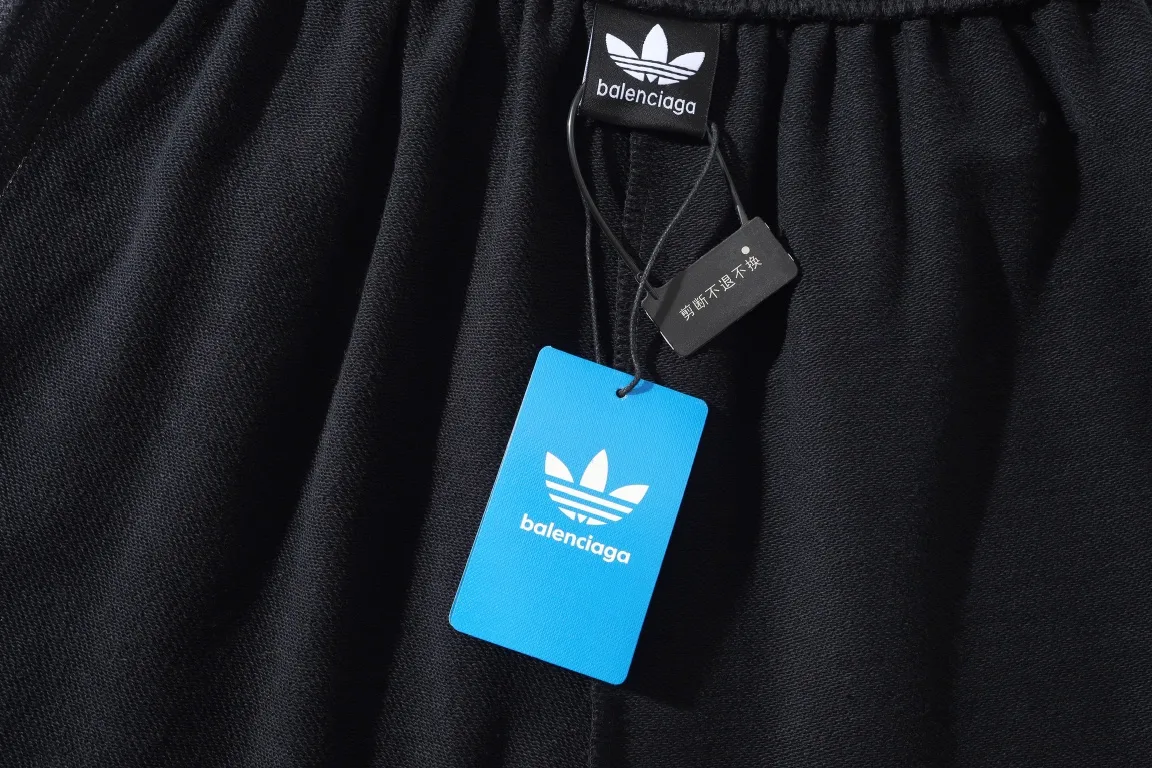 Logo Embroidered Striped Jersey Shorts D16522569 — view 44