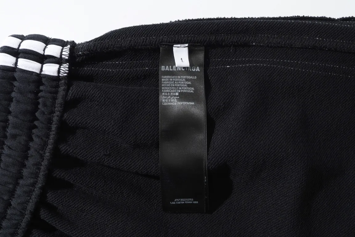 Logo Embroidered Striped Jersey Shorts D16522569 — view 45