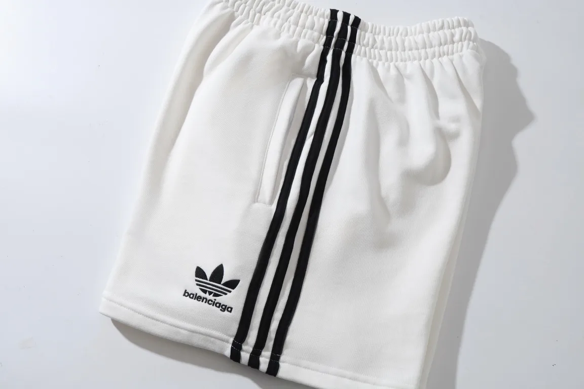 Logo Embroidered Striped Jersey Shorts D16522569 — view 59