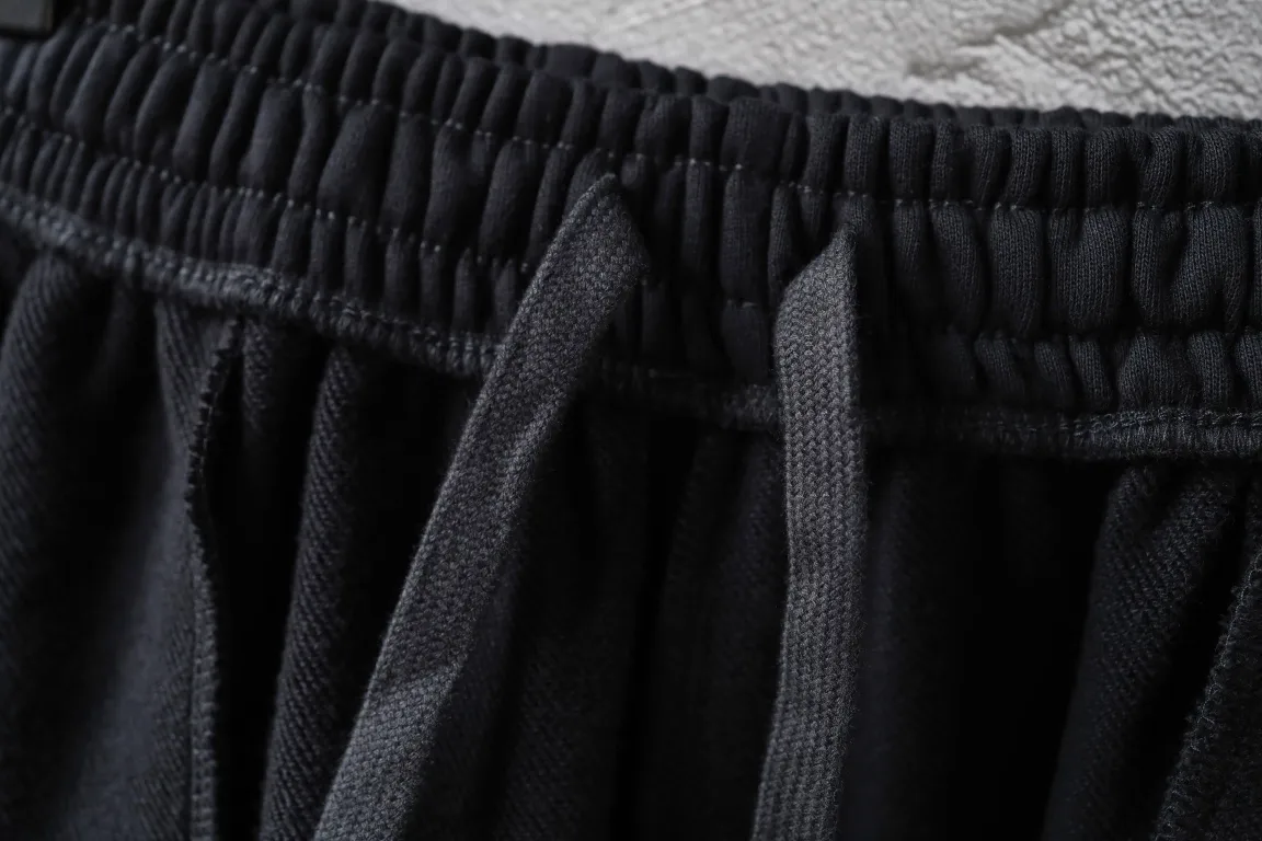 BB Logo Embroidered Cotton-Jersey Shorts D16522564 — view 7