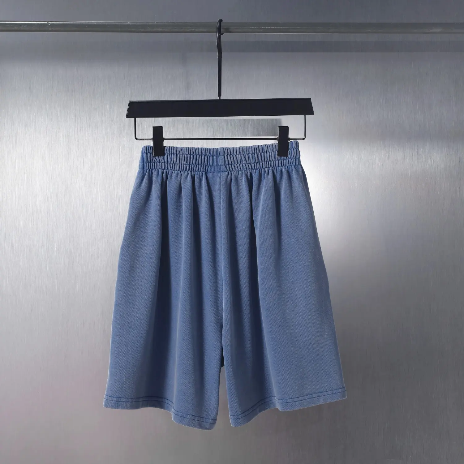 Logo Print Distressed Cotton Shorts D18920106 — view 2