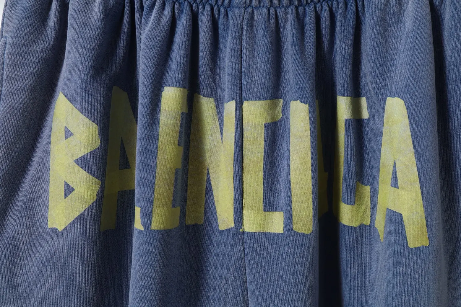Logo Print Distressed Cotton Shorts D18920106 — view 6