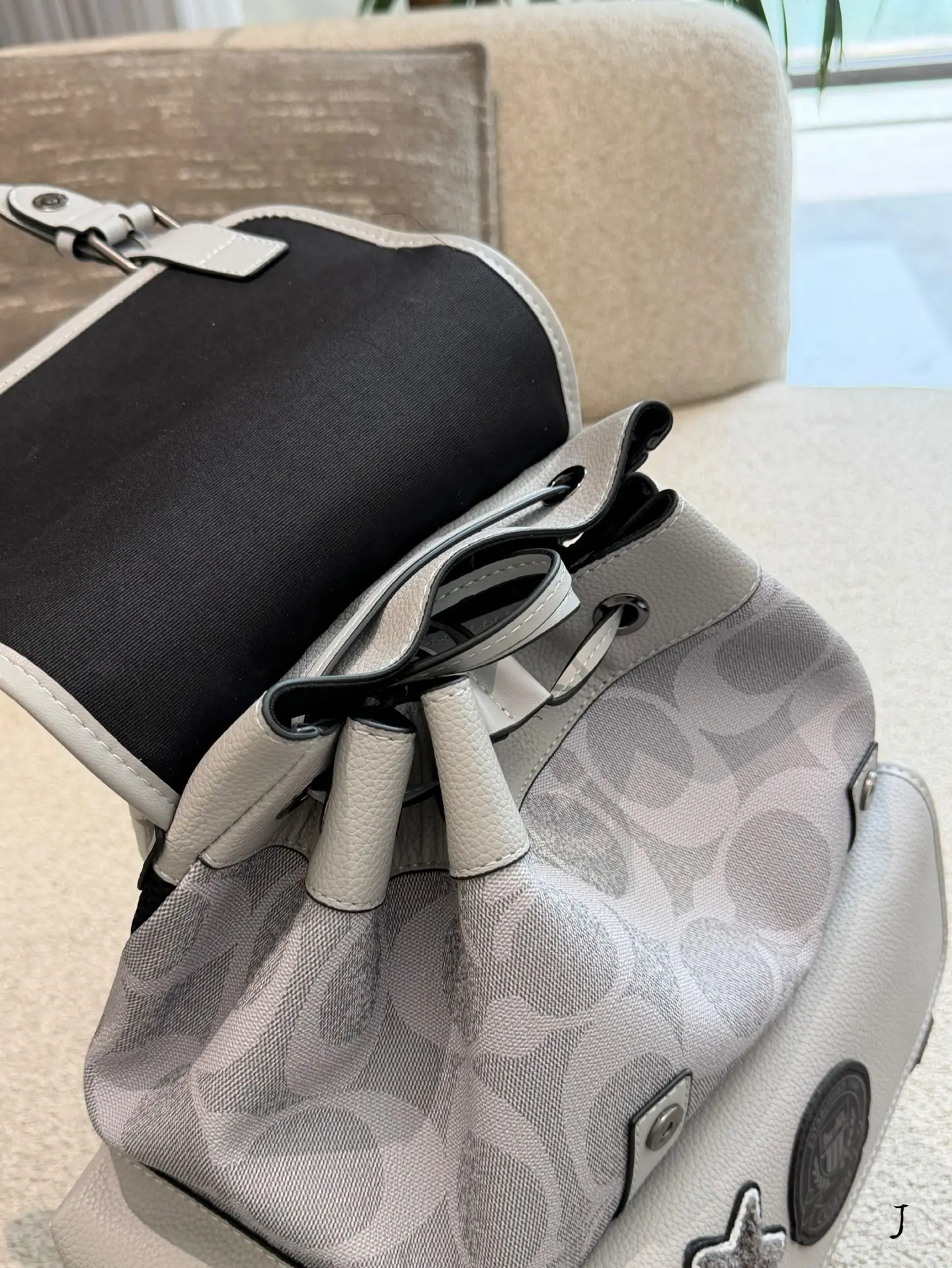 Sprint Signature Coated Canvas Backpack D35518289 — view 8