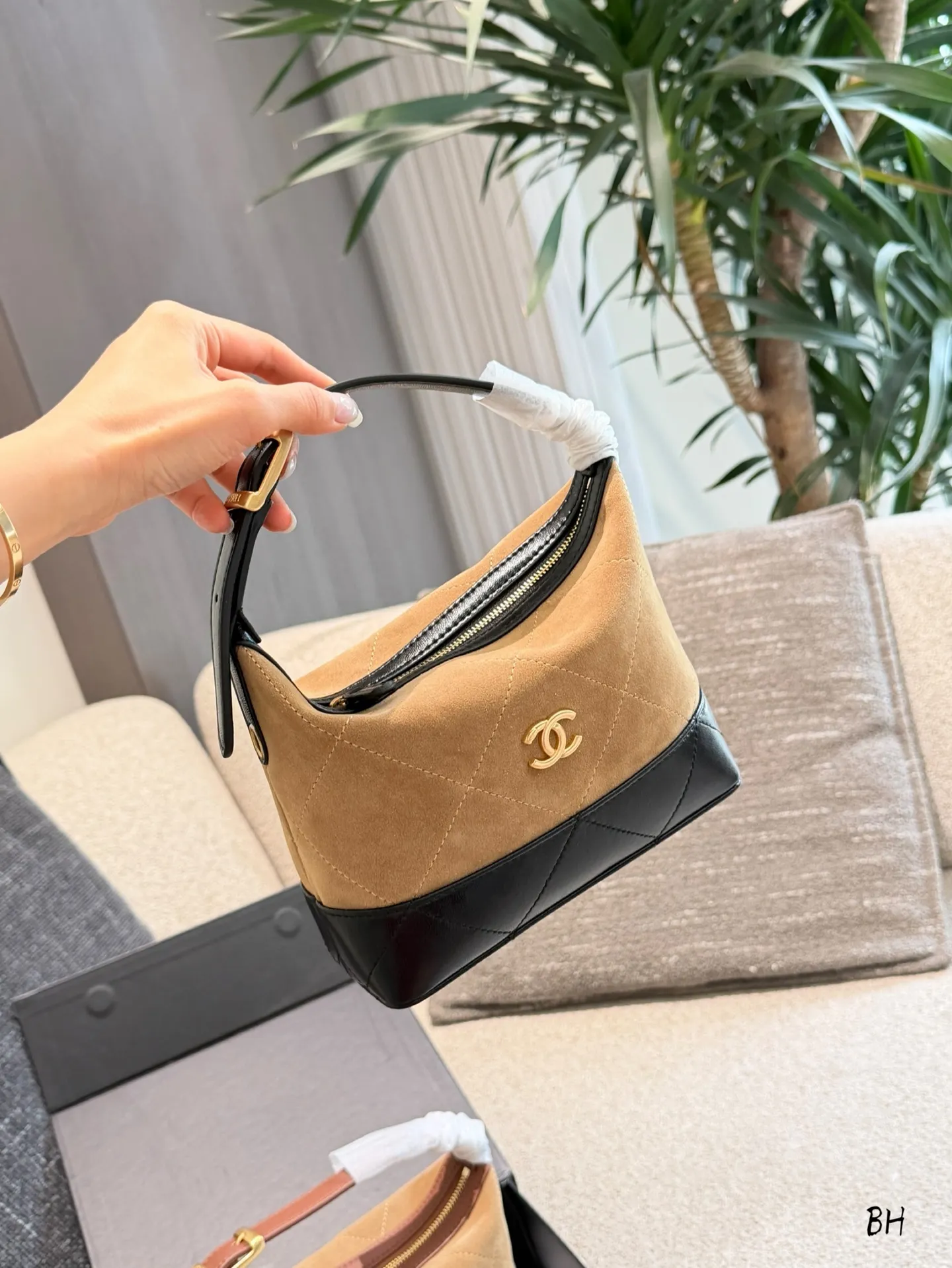 Chanel 26S Suede Lunchbox Bag D35518150 — view 4