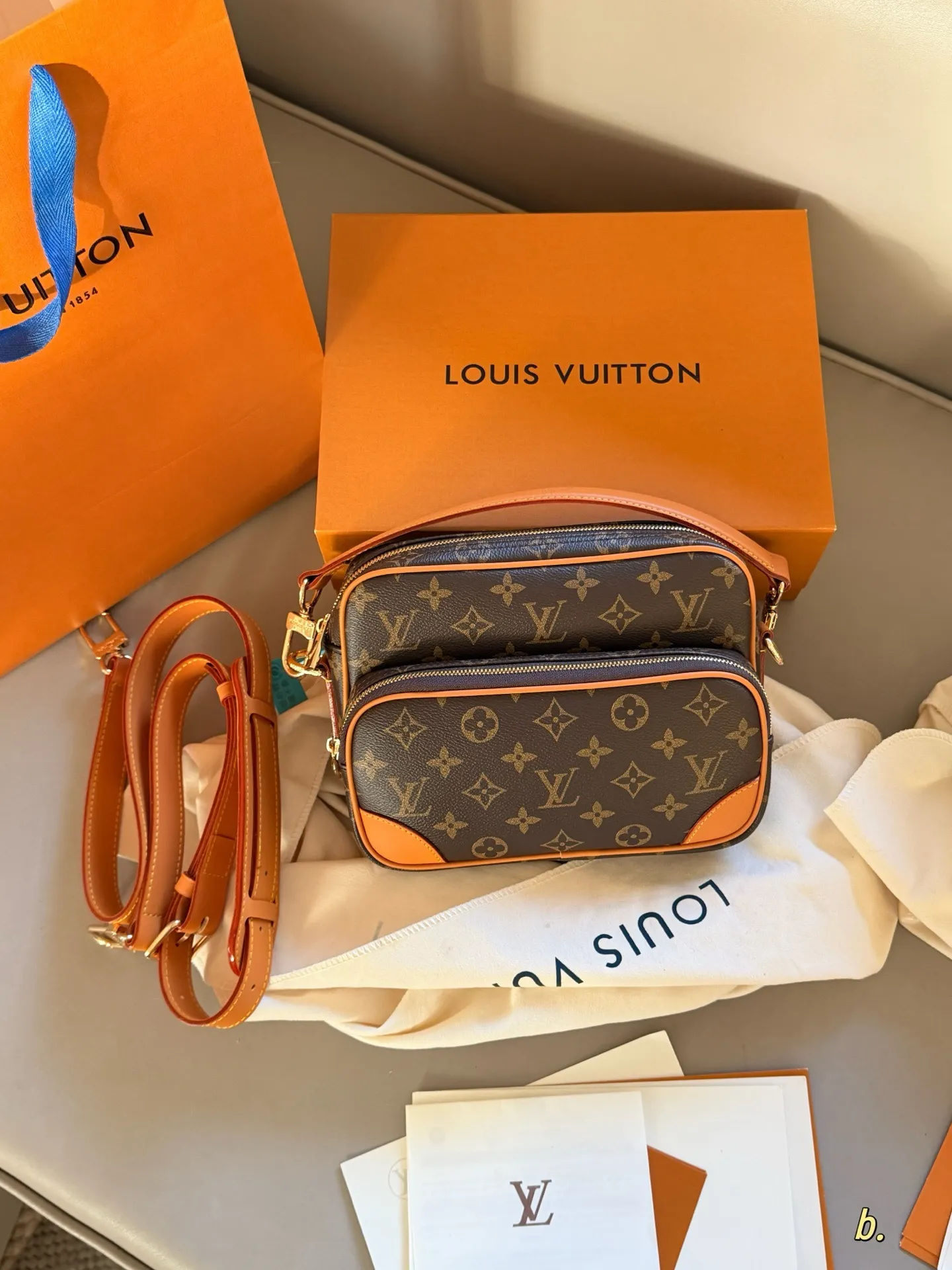 Monogram Canvas Camera Bag D36018087 — view 2