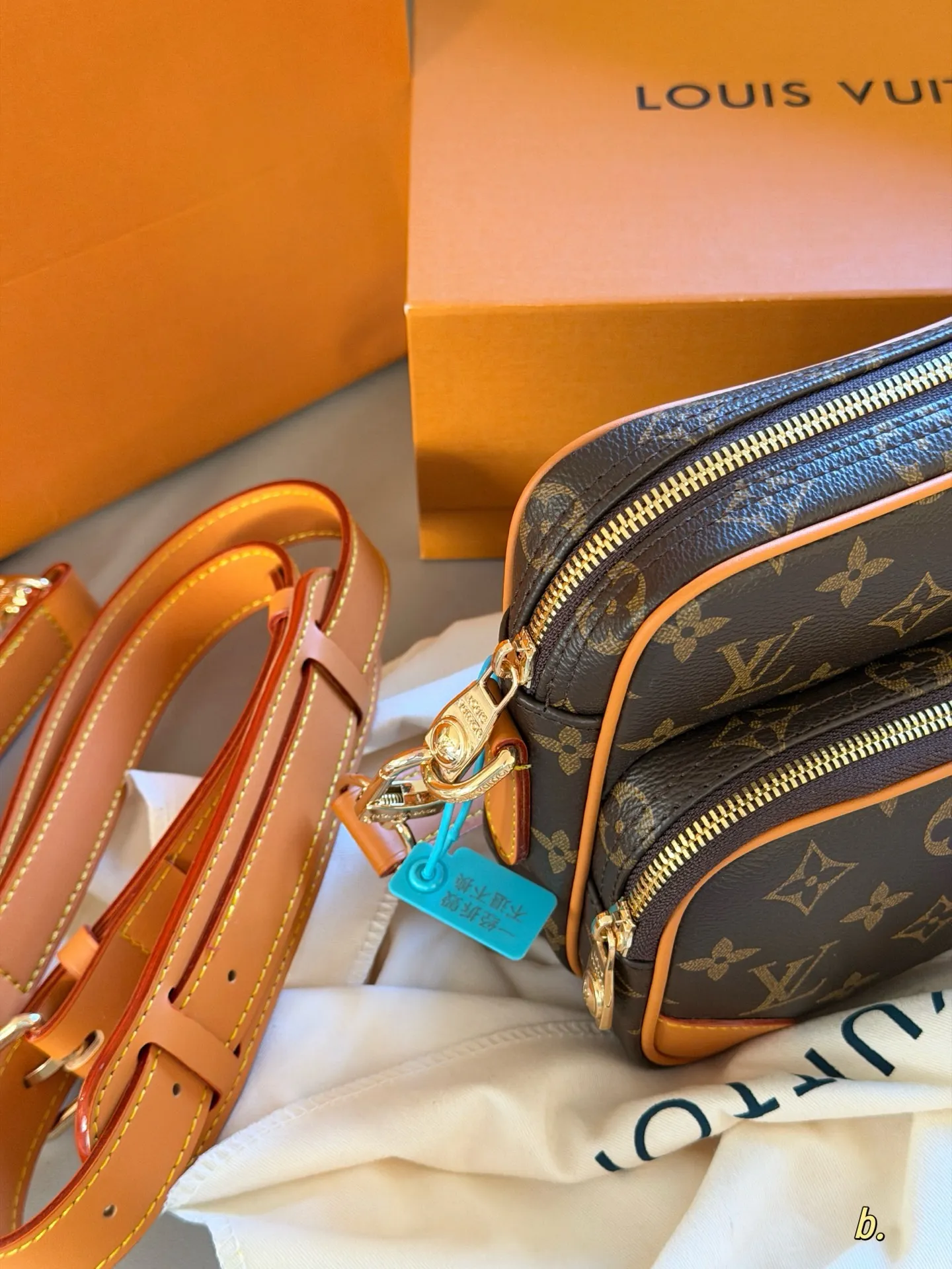 Monogram Canvas Camera Bag D36018087 — view 8