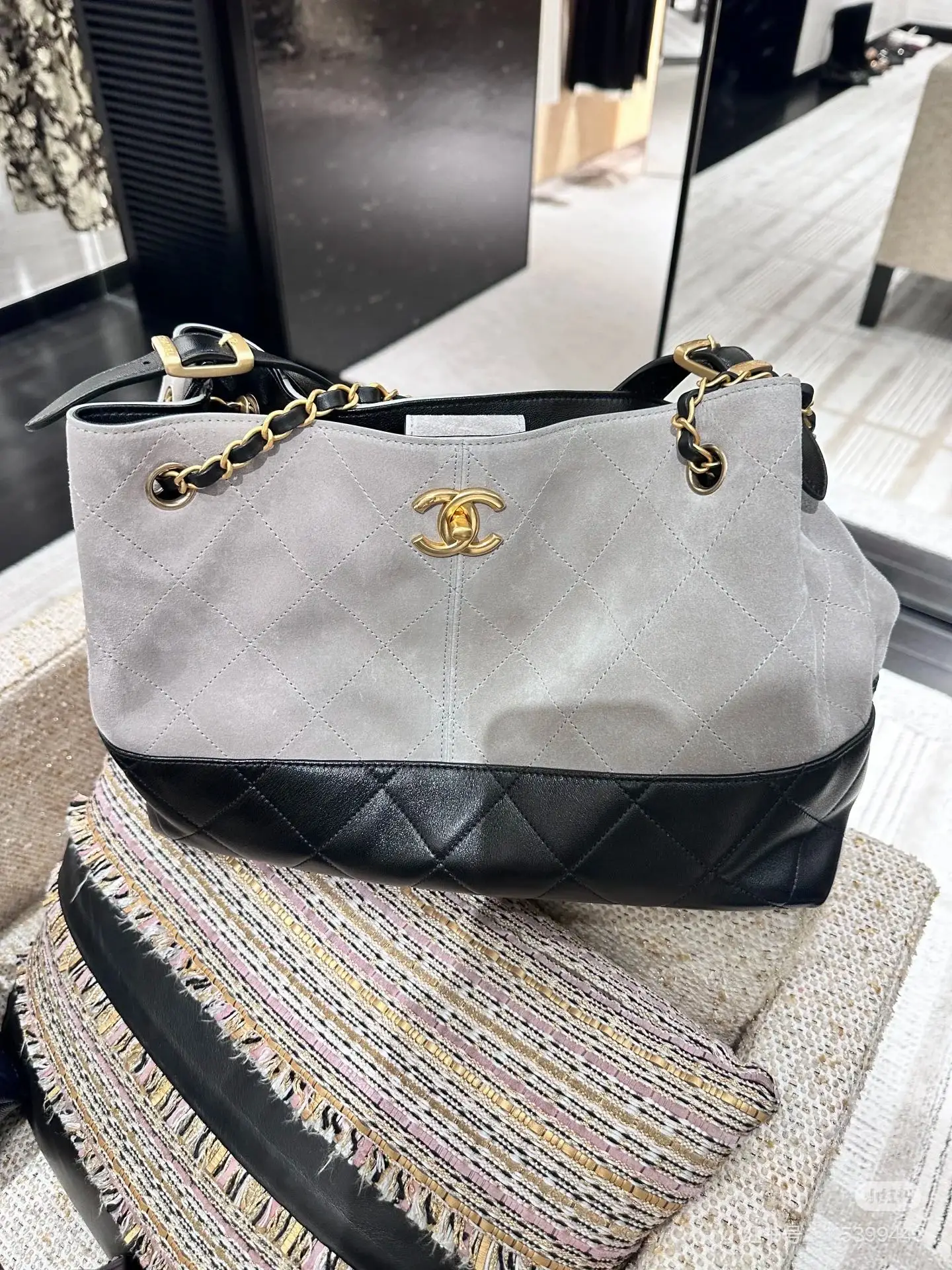 Chanel 25A Suede Hobo Tote Bag D38018151 — view 6