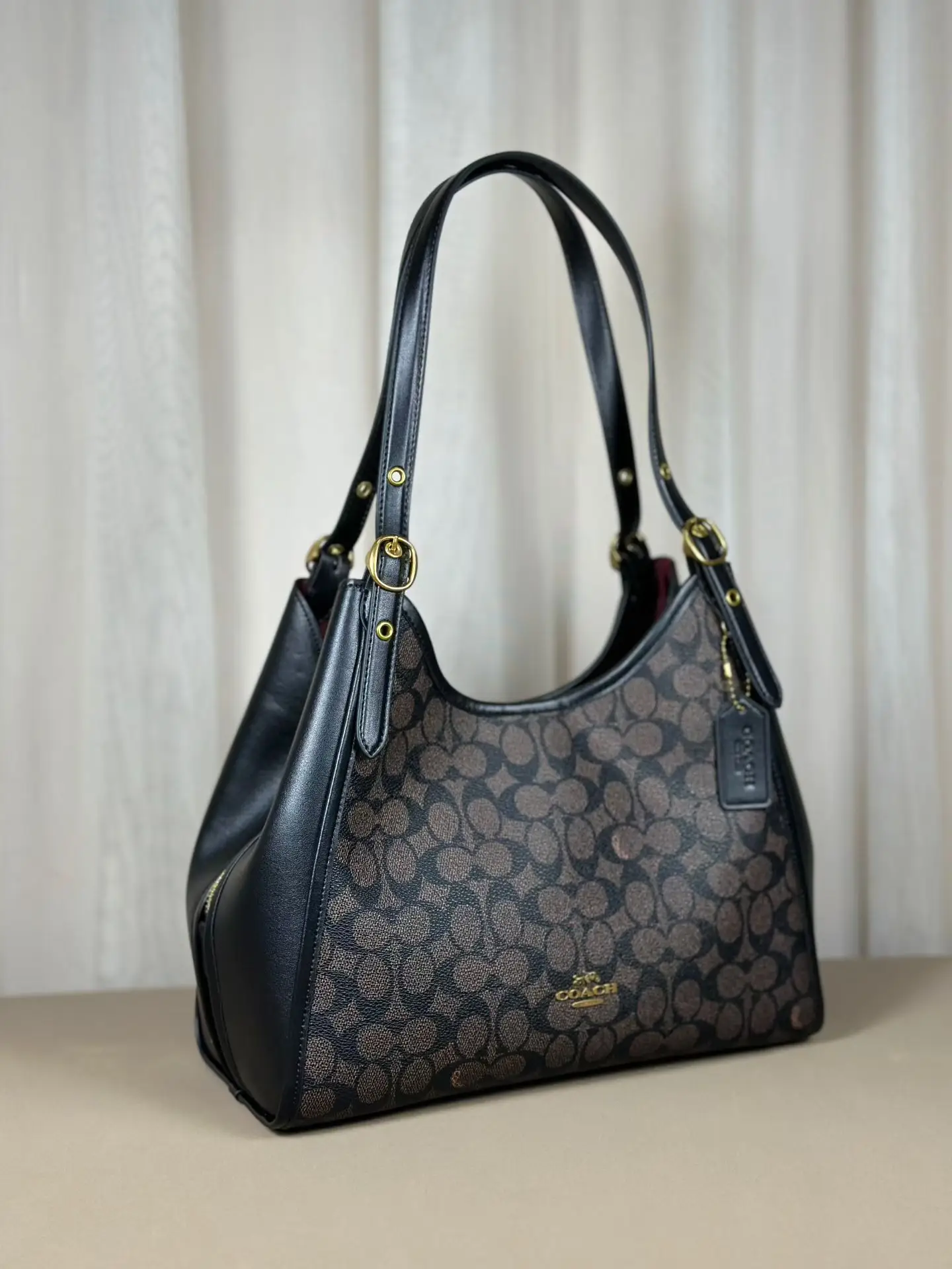 Erin Signature Coated Canvas Shoulder Bag D39018243 — view 2