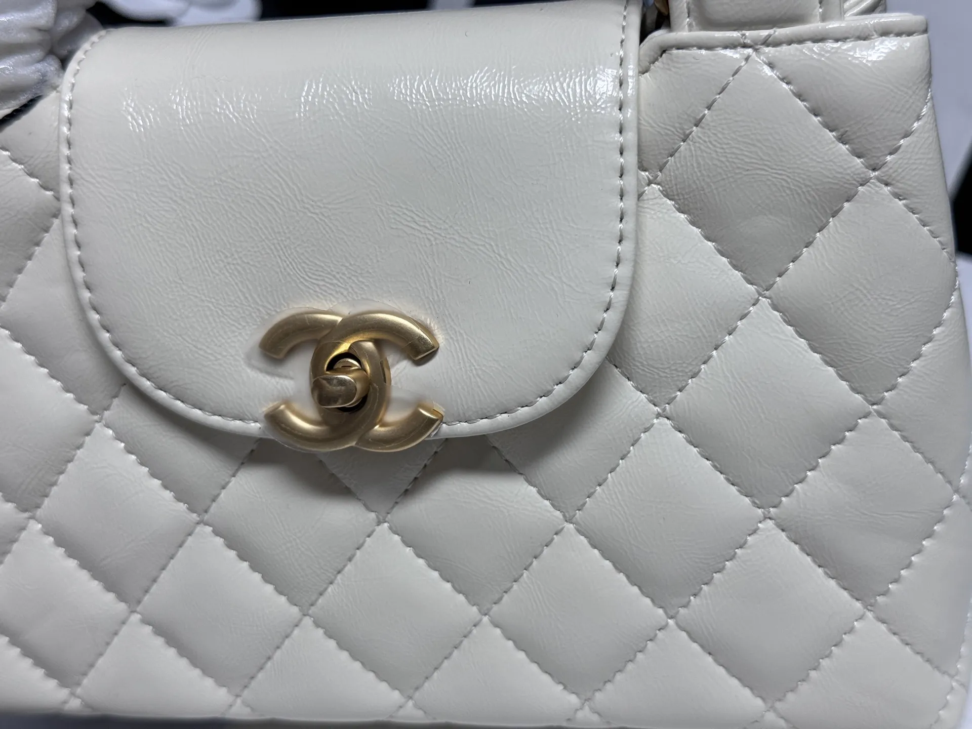 23K Kelly Quilted Leather Top-Handle Bag D41018473 — view 6