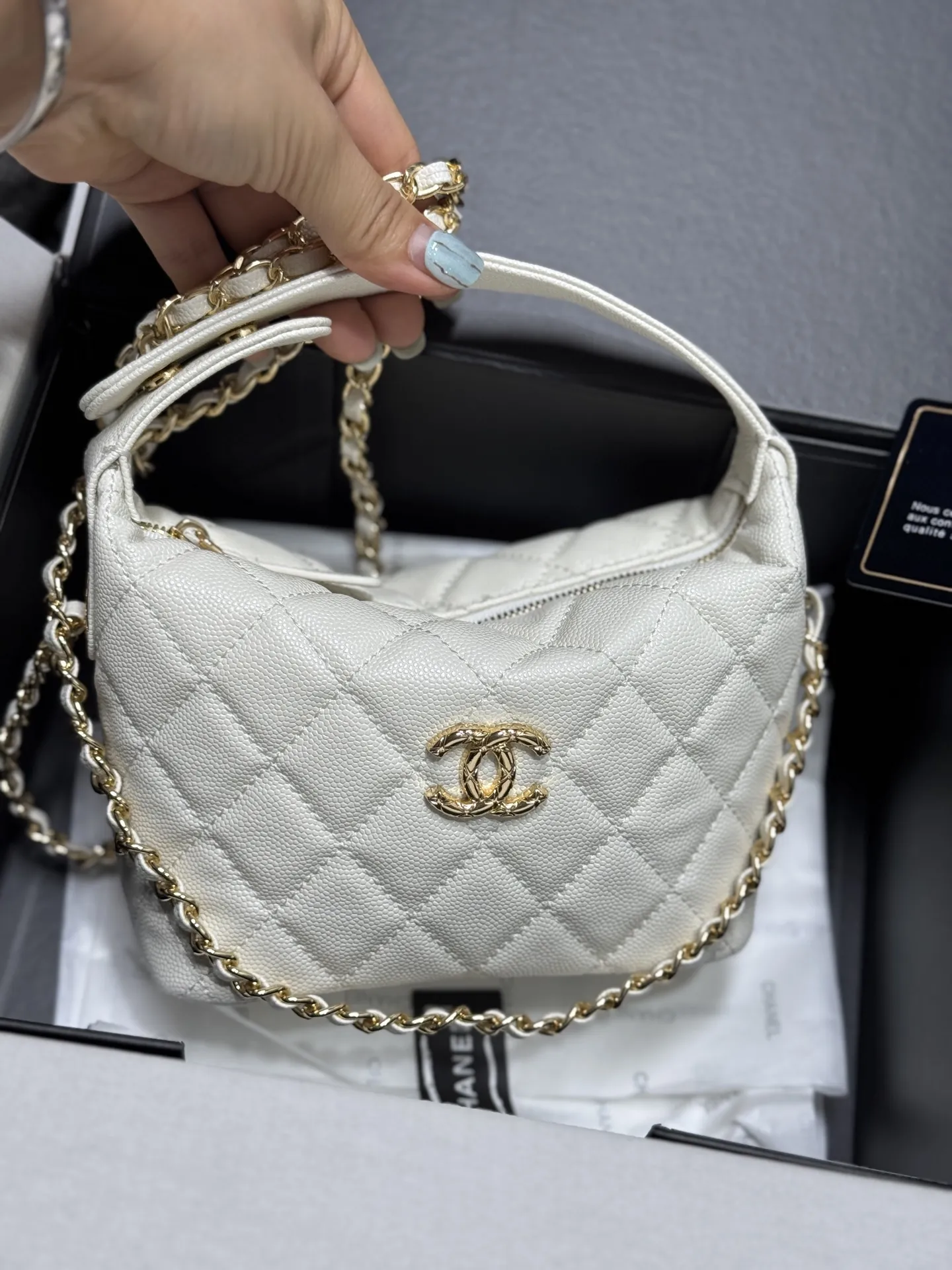 Quilted Caviar Leather Lunch Box Bag D42018451 — view 7